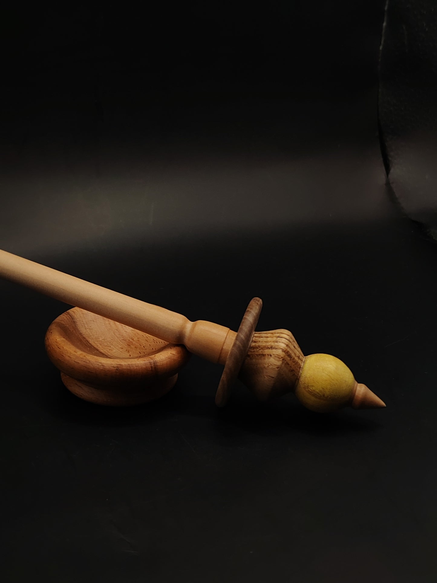 Support Spindle – Apple Shaft + Chestnut & Mulberry Whorl (25 cm / 9.8″, 20 g / 0.70 oz) + Beech Spinning Bowl | Artisan Handmade by Kravelli