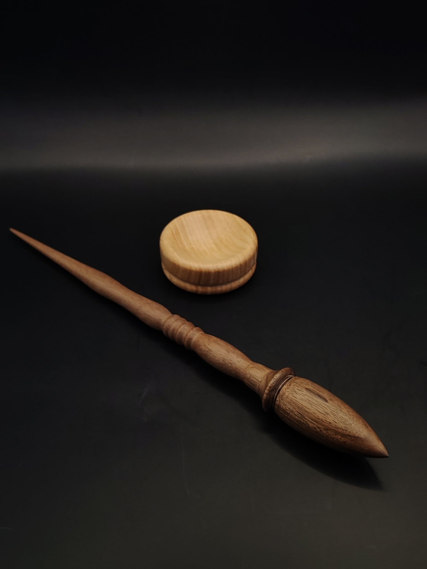Artisan Support Spindle – Walnut Wood (26 cm / 10.2″, 24 g / 0.85 oz) + Chestnut Spinning Bowl | Handmade by Kravelli