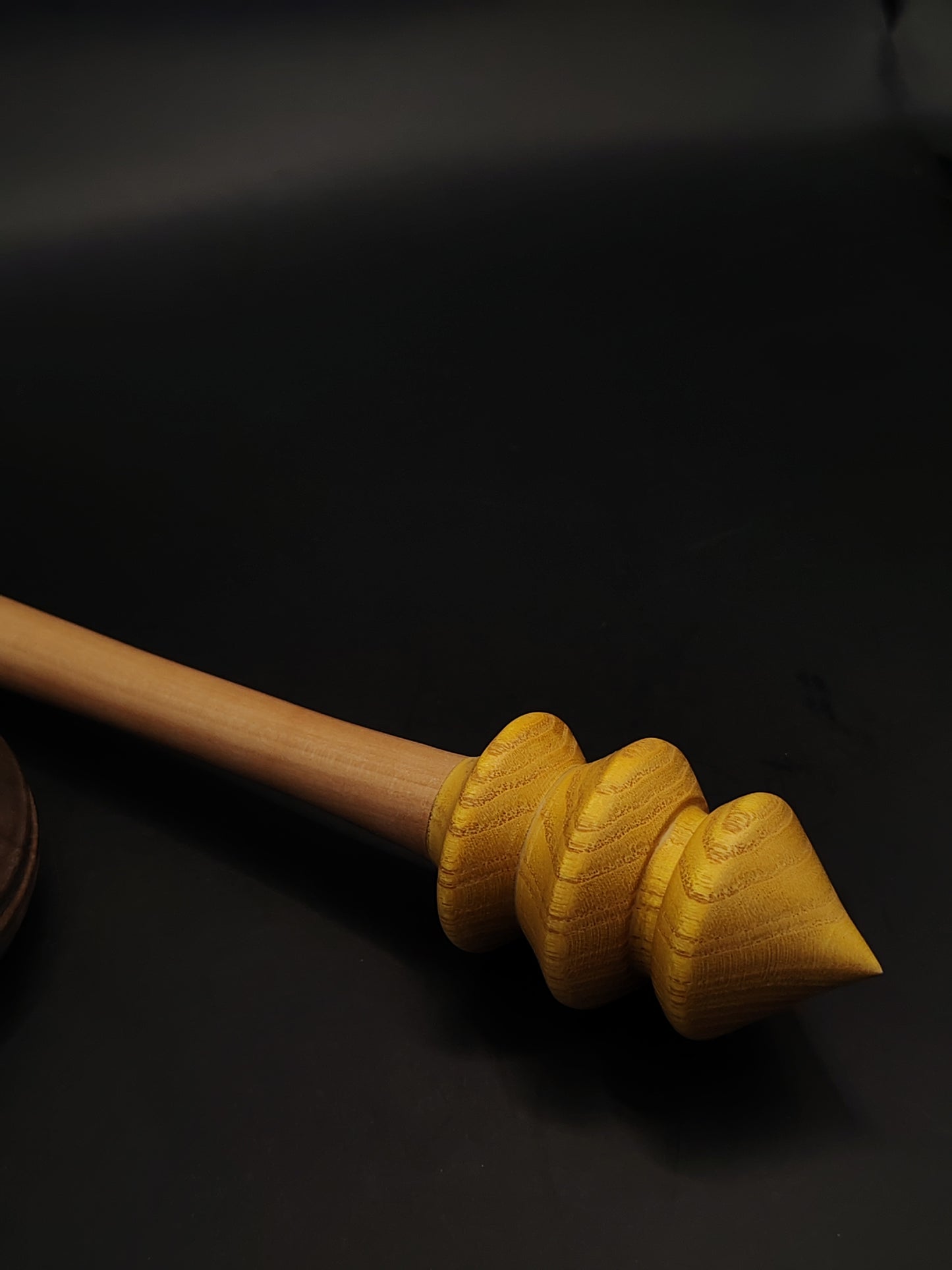 Support Spindle – Mulberry Whorl & Pear Shaft (27.5 cm / 10.8″, 26 g / 0.92 oz) + Walnut Spinning Bowl | Artisan Handmade by Kravelli