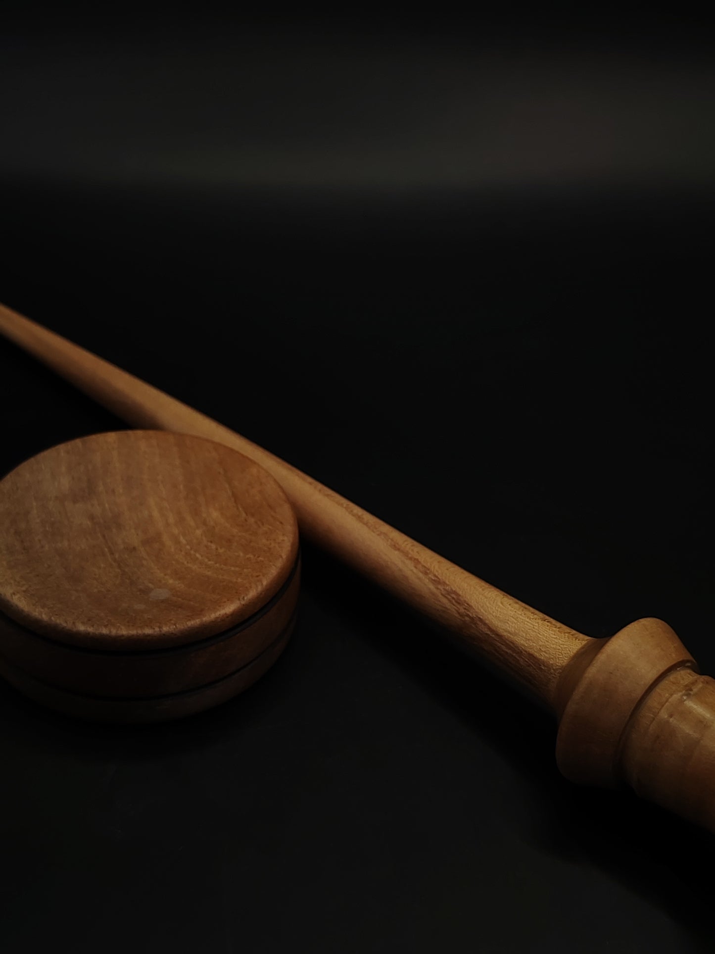 Support Spindle – Chestnut Shaft & Pear Whorl (27 cm / 10.6″, 25 g / 0.88 oz) + Walnut Spinning Bowl | Artisan Handmade by Kravelli