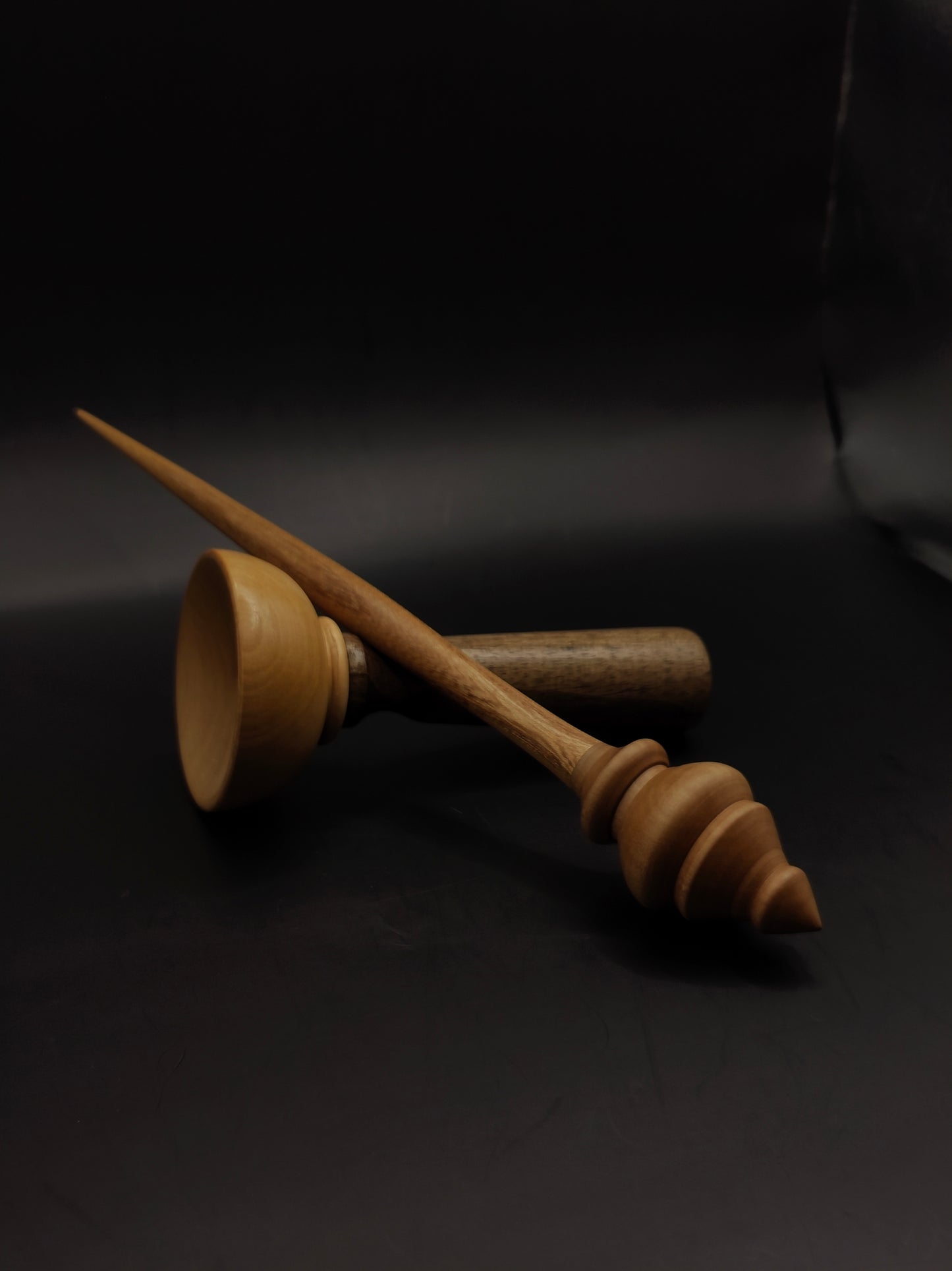 Support Spindle – Chestnut Shaft & Pear Whorl (26 cm / 10.2″, 28 g / 0.99 oz) + Apple/Walnut Lap Spinning Bowl | Artisan Handmade by Kravelli