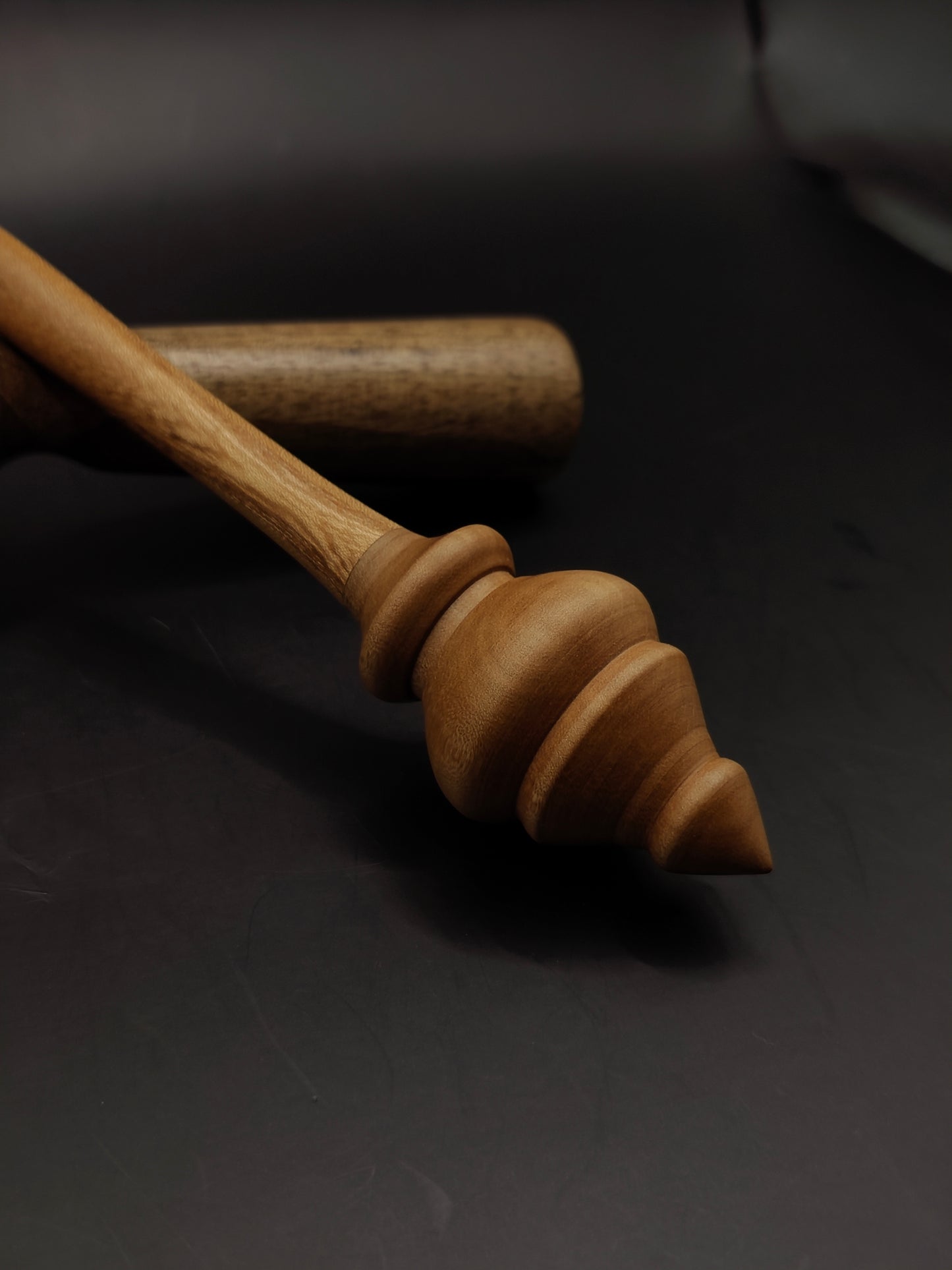 Support Spindle – Chestnut Shaft & Pear Whorl (26 cm / 10.2″, 28 g / 0.99 oz) + Apple/Walnut Lap Spinning Bowl | Artisan Handmade by Kravelli