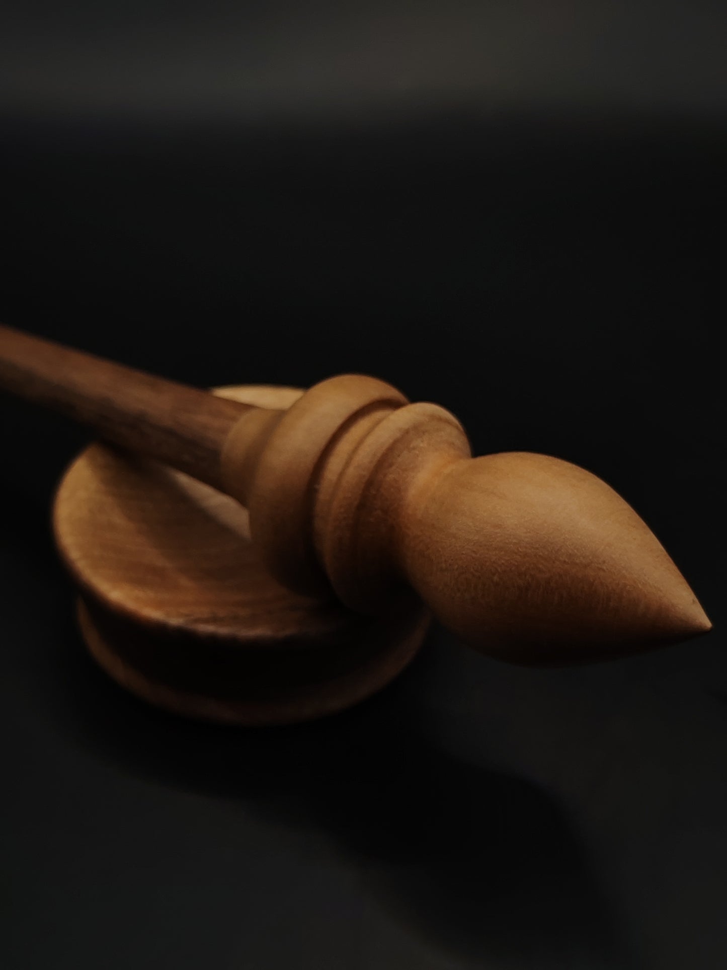 Support Spindle – Walnut Shaft & Pear Whorl, 27 cm / 10.6″, 22 g + Bowl