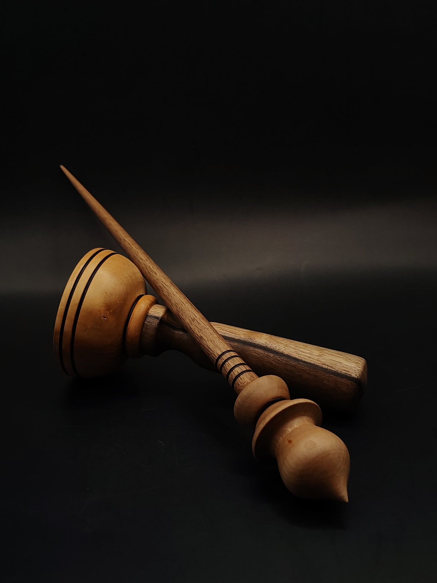 Support Spindle – Walnut Shaft & Pear Whorl, 27 cm / 10.6″, 22 g + Lap Bowl