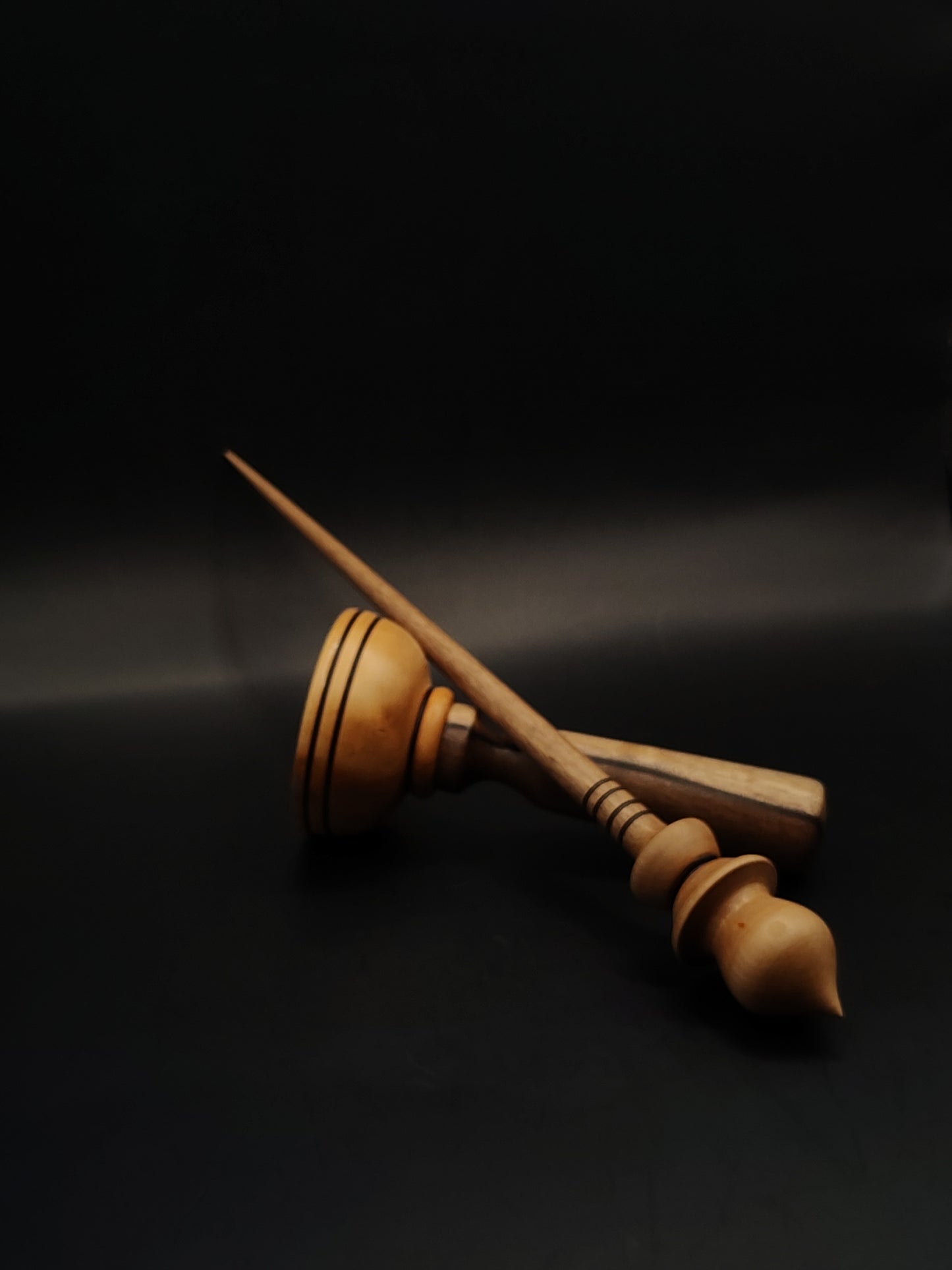Support Spindle – Walnut Shaft & Pear Whorl, 27 cm / 10.6″, 22 g + Lap Bowl