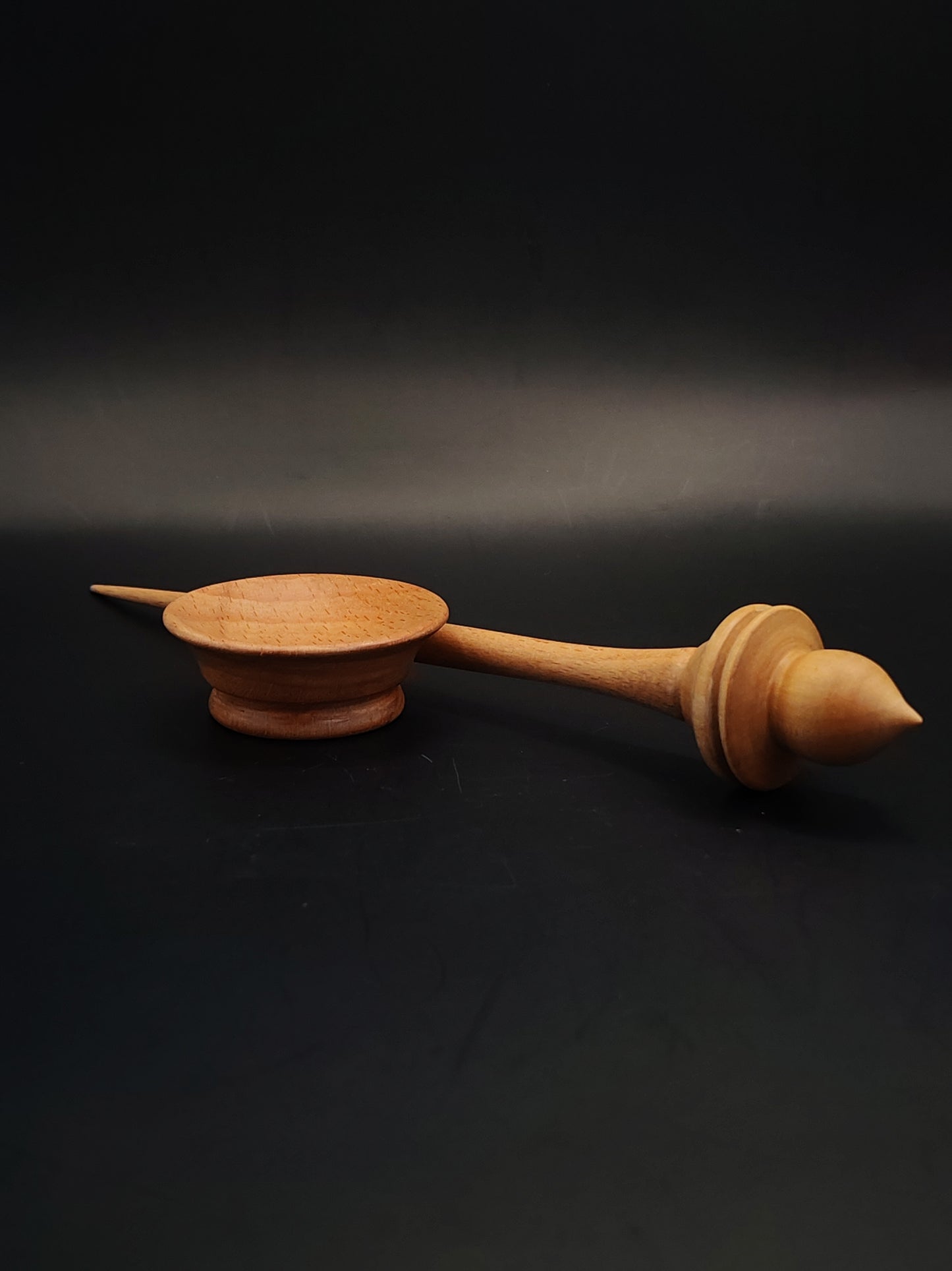 Support Spindle – Beech Shaft & Pear Whorl, 22.5 cm / 8.9″, 16 g + Bowl