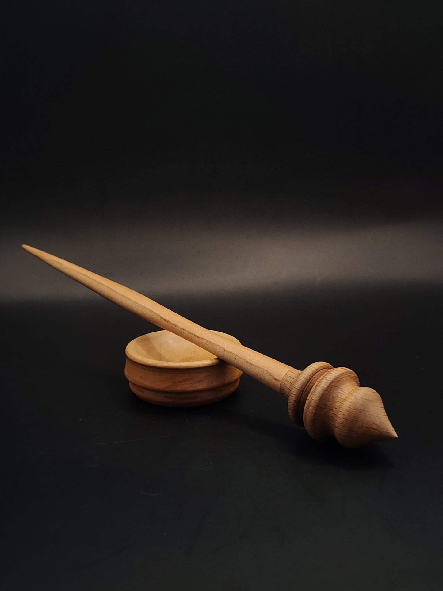 Support Spindle – Pear Shaft & Beech Whorl, 23 cm / 9.1″, 14 g + Sycamore Bowl