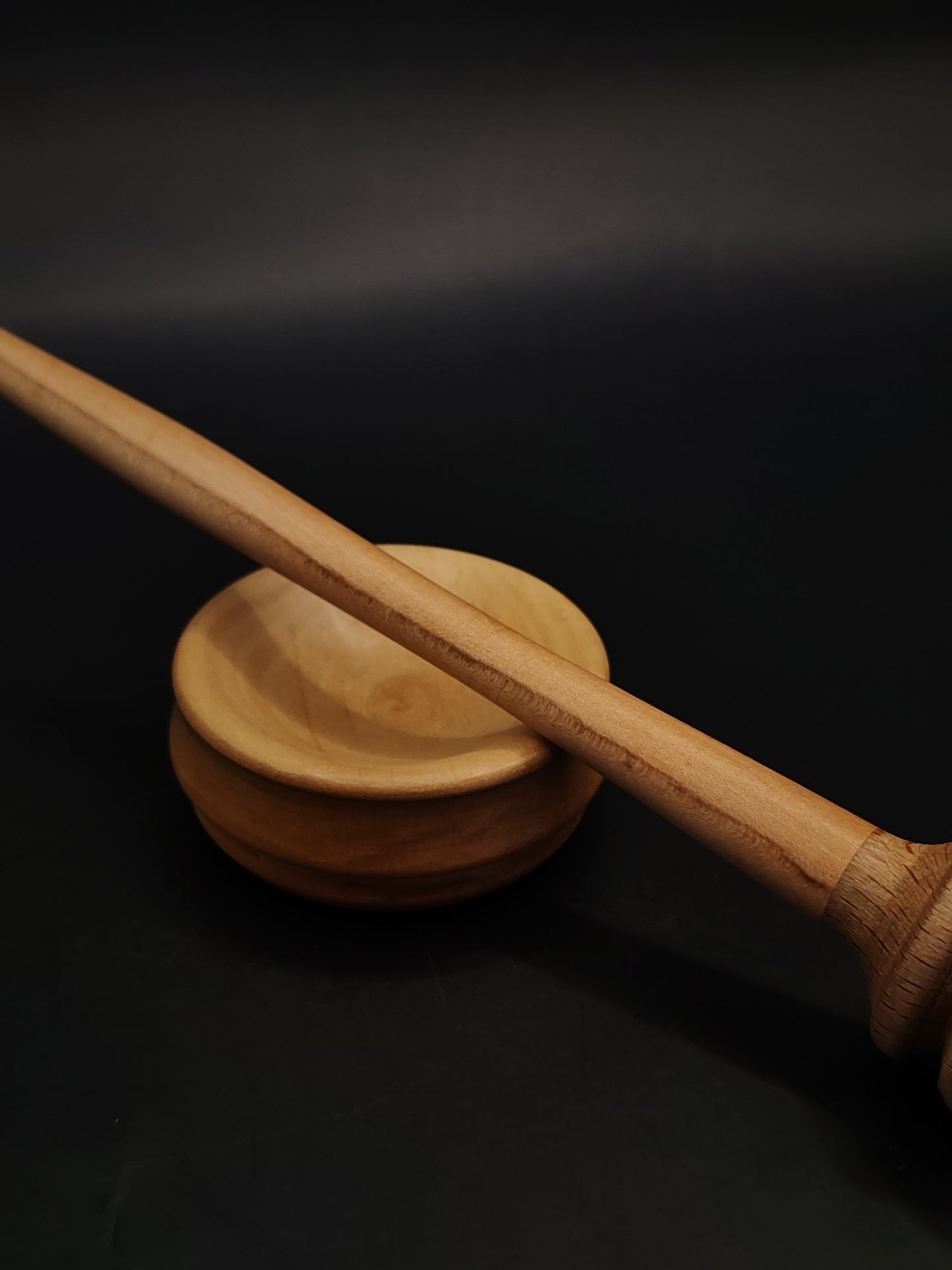 Support Spindle – Pear Shaft & Beech Whorl, 23 cm / 9.1″, 14 g + Sycamore Bowl