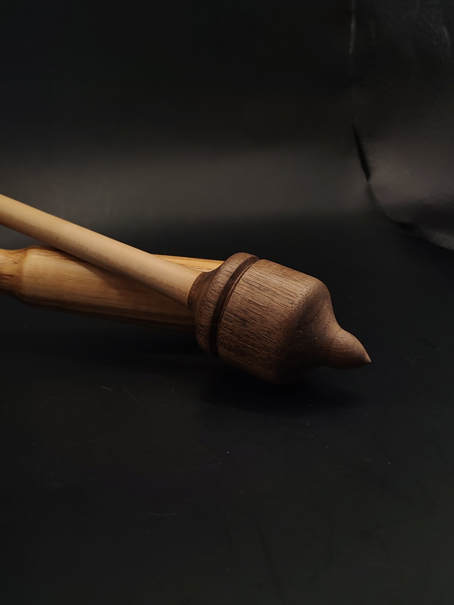 Support Spindle – Apple Shaft & Walnut Whorl, 28.5 cm / 11.2″, 29 g + Lap Bowl