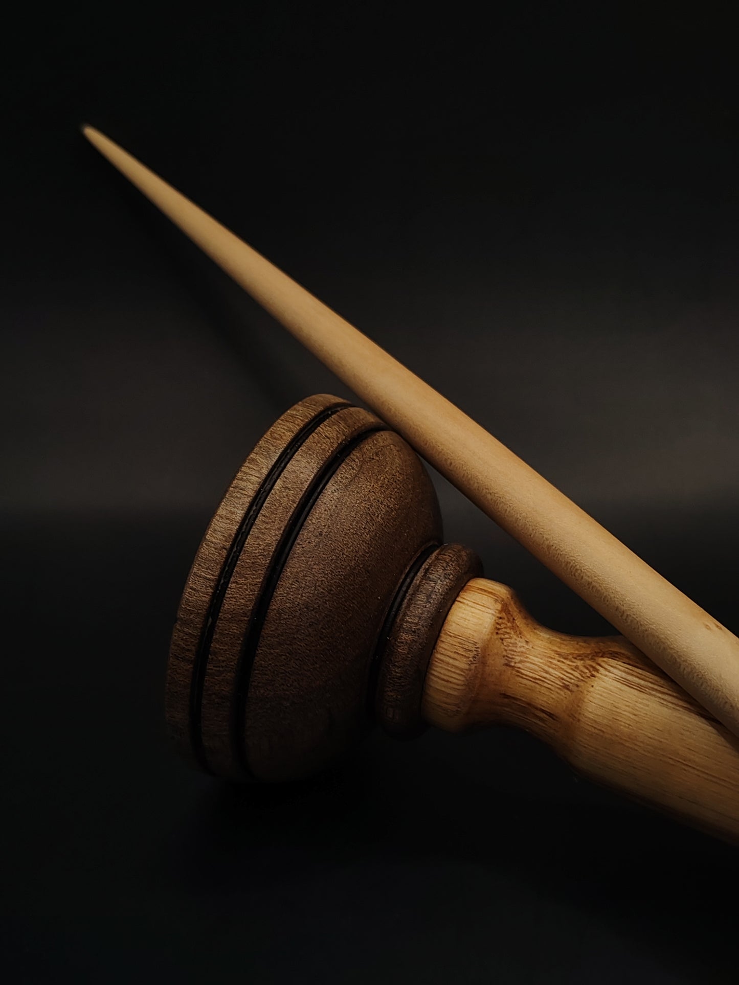 Support Spindle – Apple Shaft & Walnut Whorl, 28.5 cm / 11.2″, 29 g + Lap Bowl