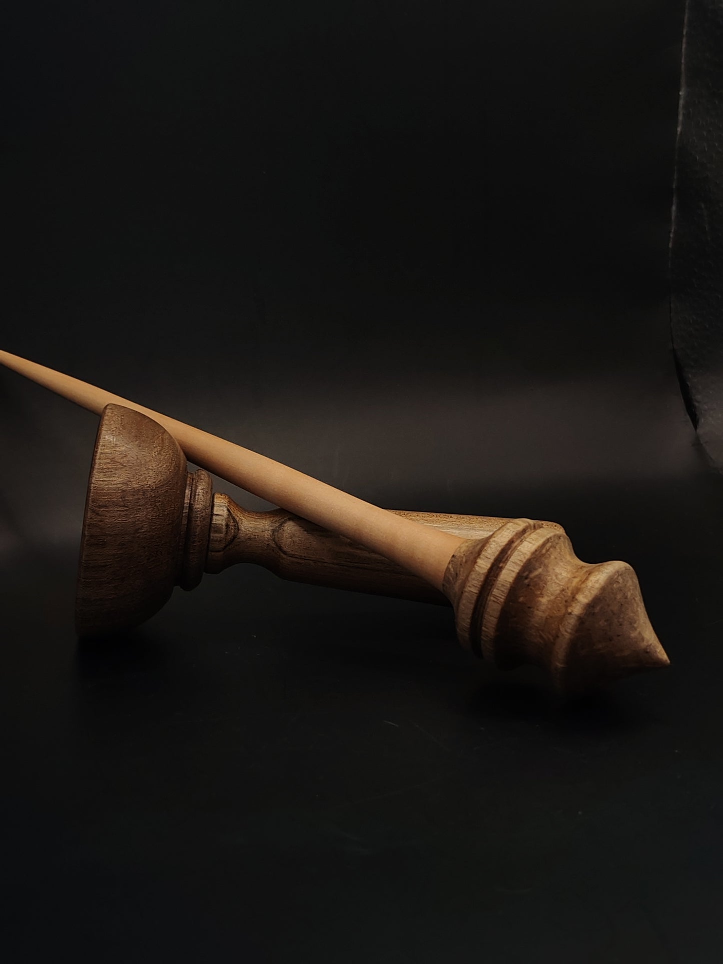 Support Spindle – Apple Shaft & Aged Walnut Whorl, 24 cm / 9.4″, 25 g + Lap Bowl