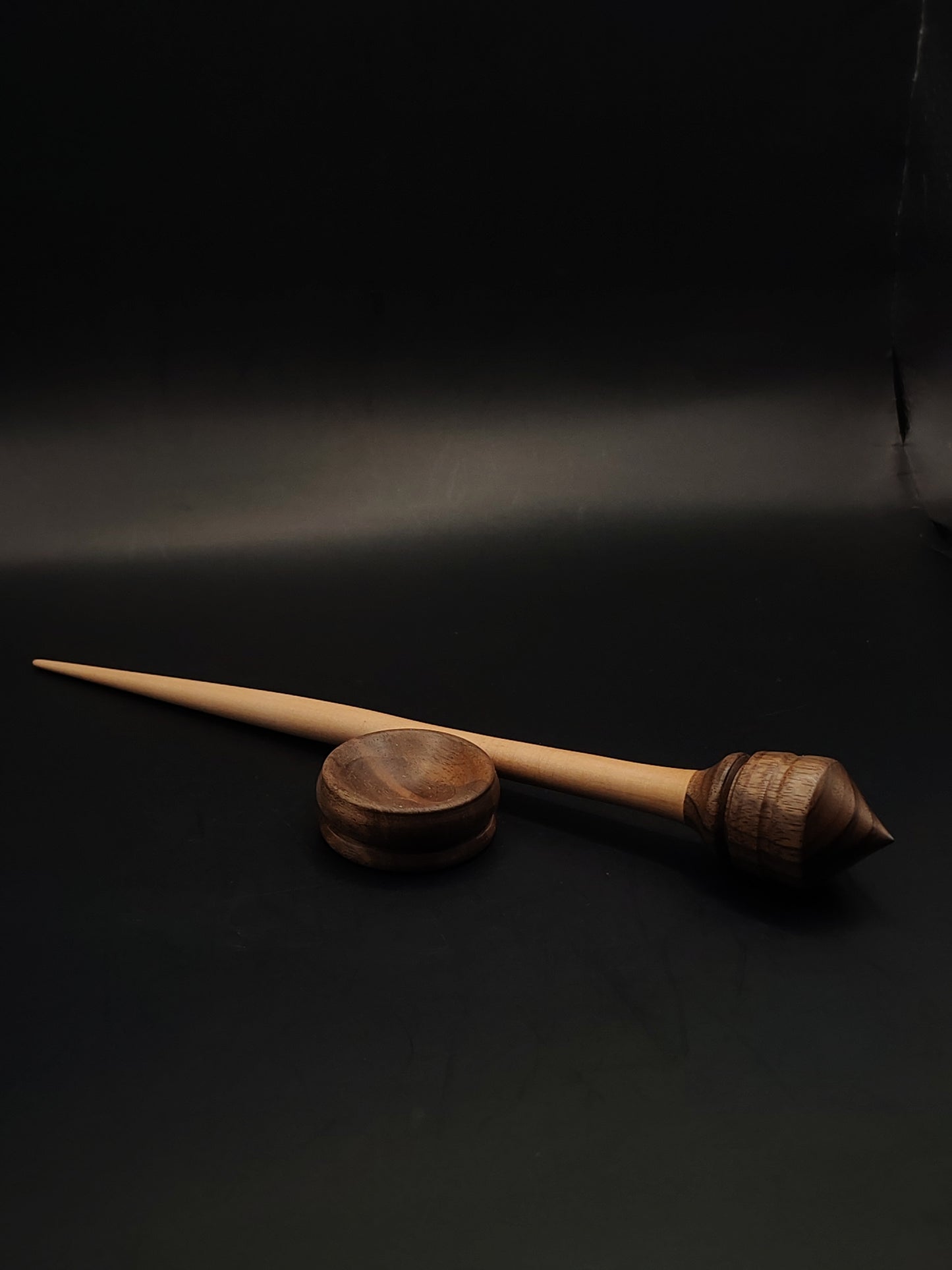 Support Spindle – Apple Shaft & Walnut Whorl, 23.5 cm / 9.3″, 20 g + Tiny Bowl