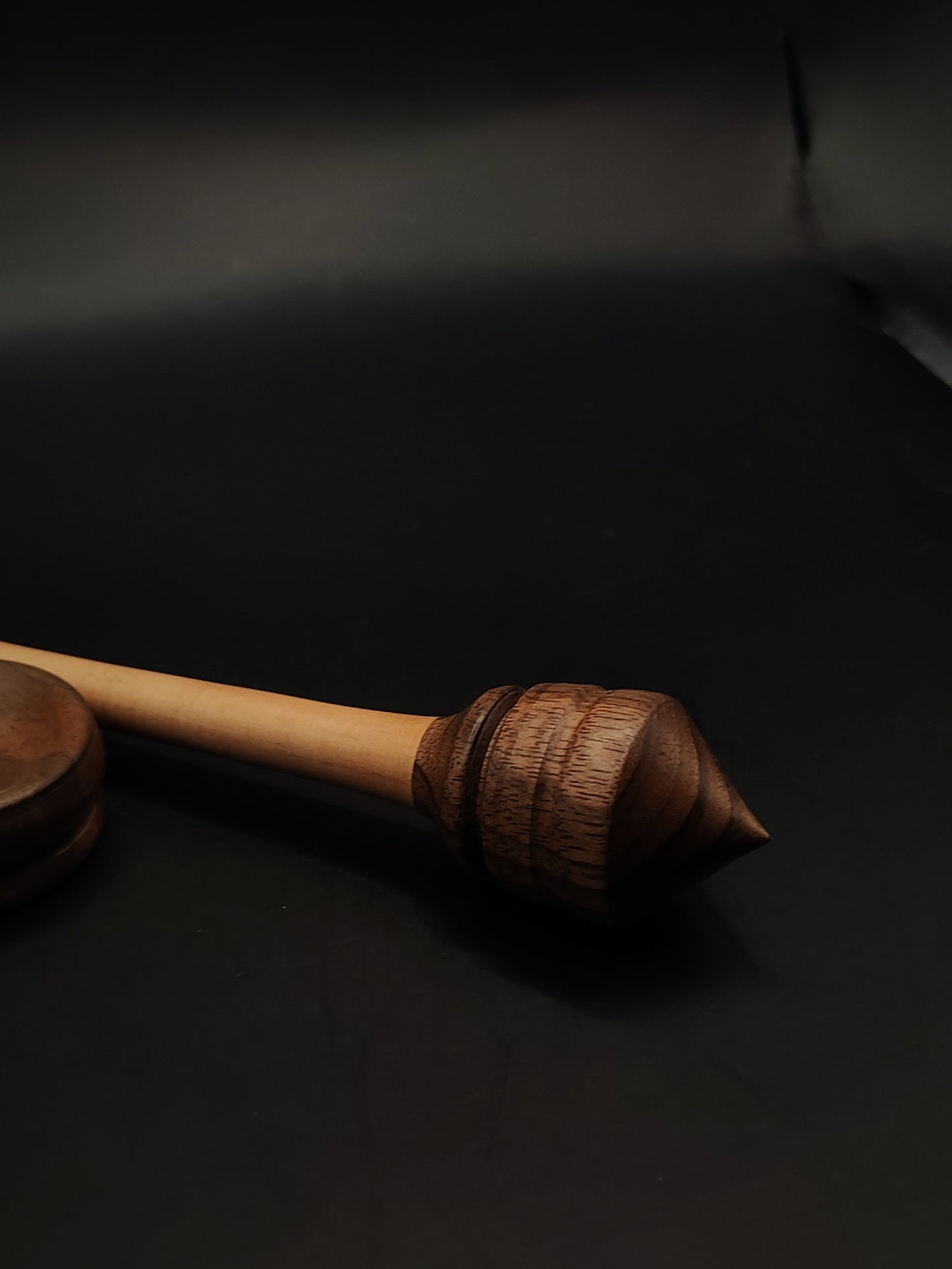 Support Spindle – Apple Shaft & Walnut Whorl, 23.5 cm / 9.3″, 20 g + Tiny Bowl