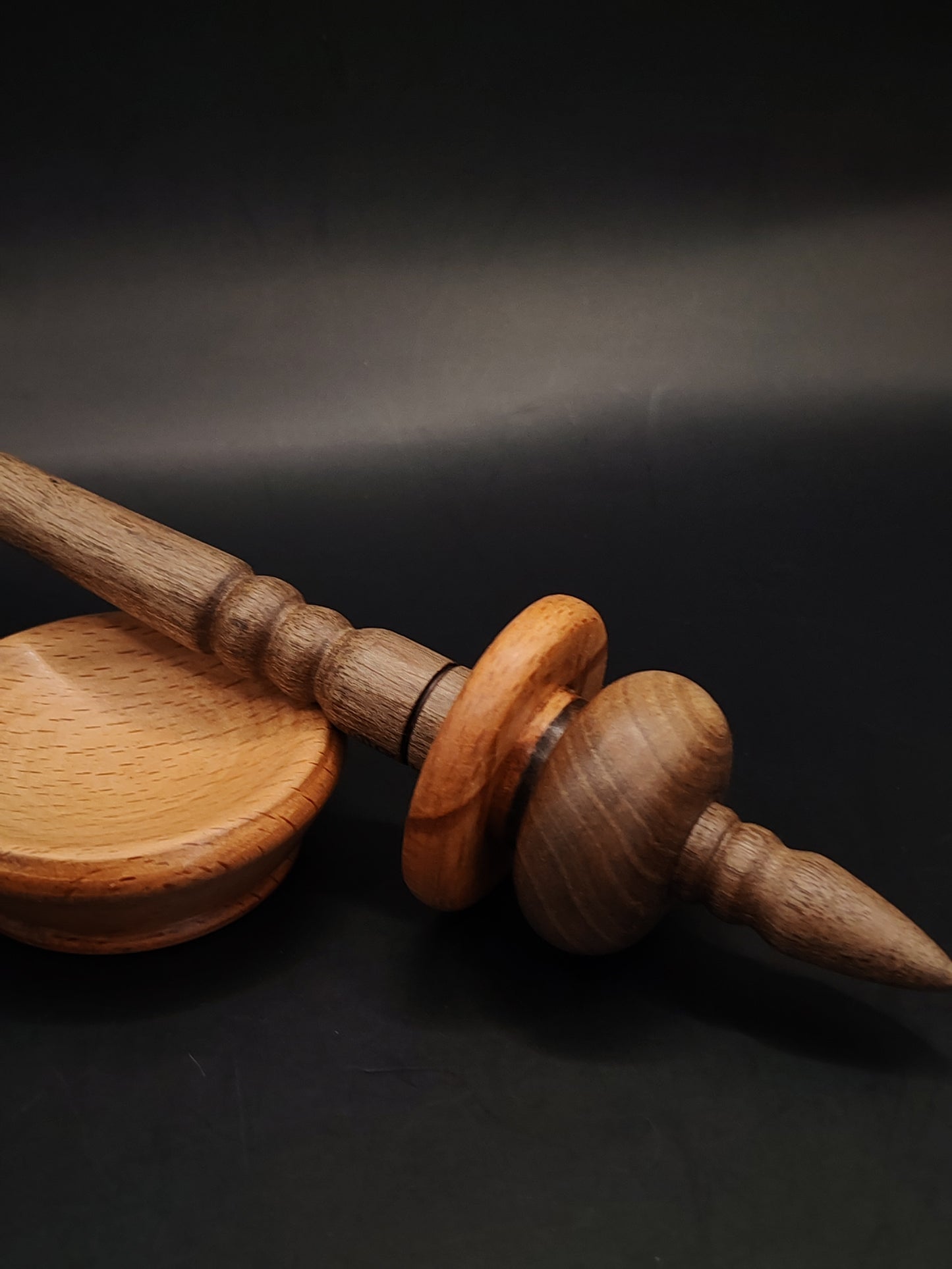 Support Spindle – Walnut Shaft & Beech–Walnut Whorl, 25.5 cm / 10″, 33 g + Bowl