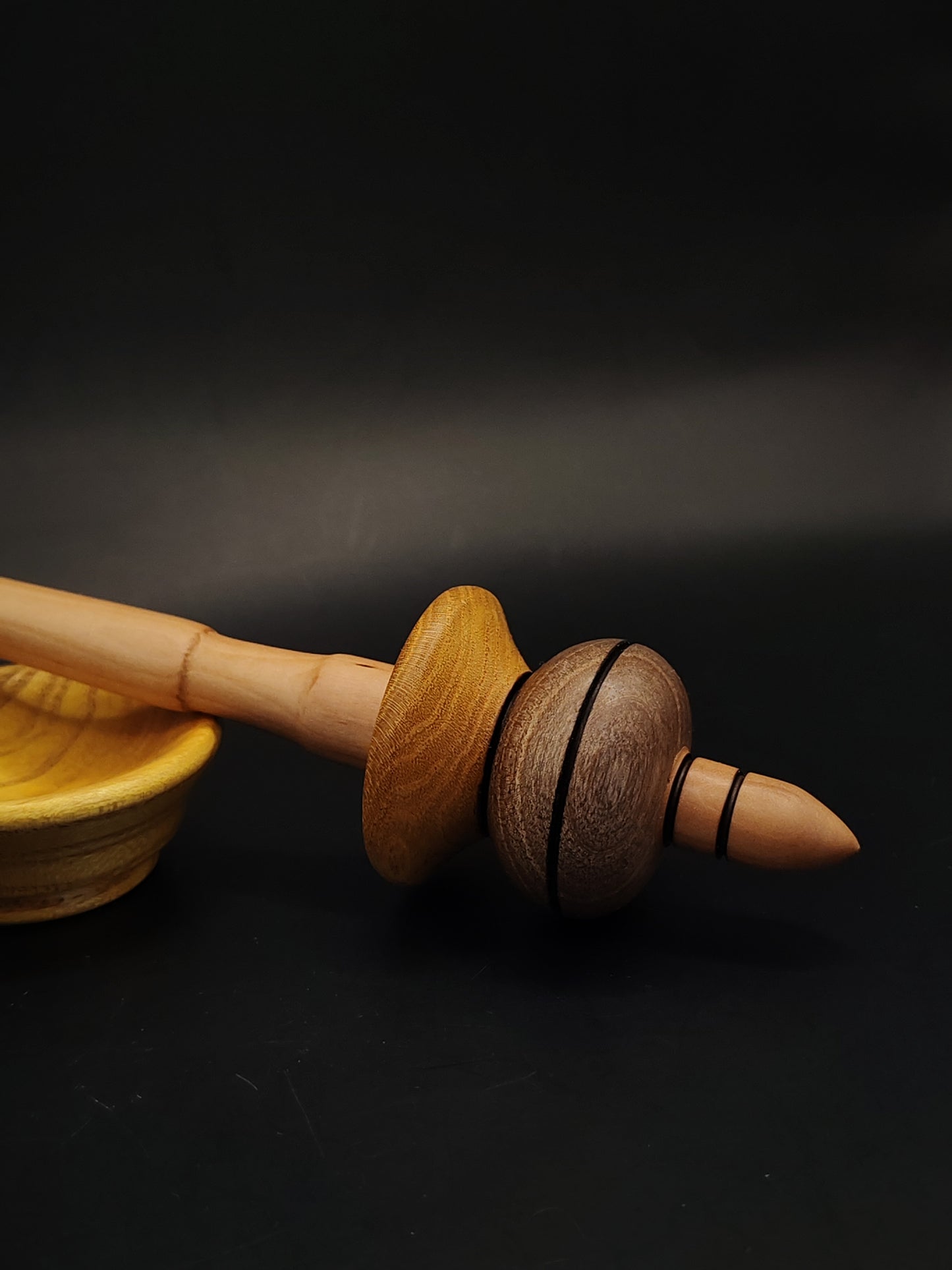 Support Spindle – Pear Shaft & Mulberry–Walnut Whorl, 26.5 cm / 10.4″, 35 g + Bowl