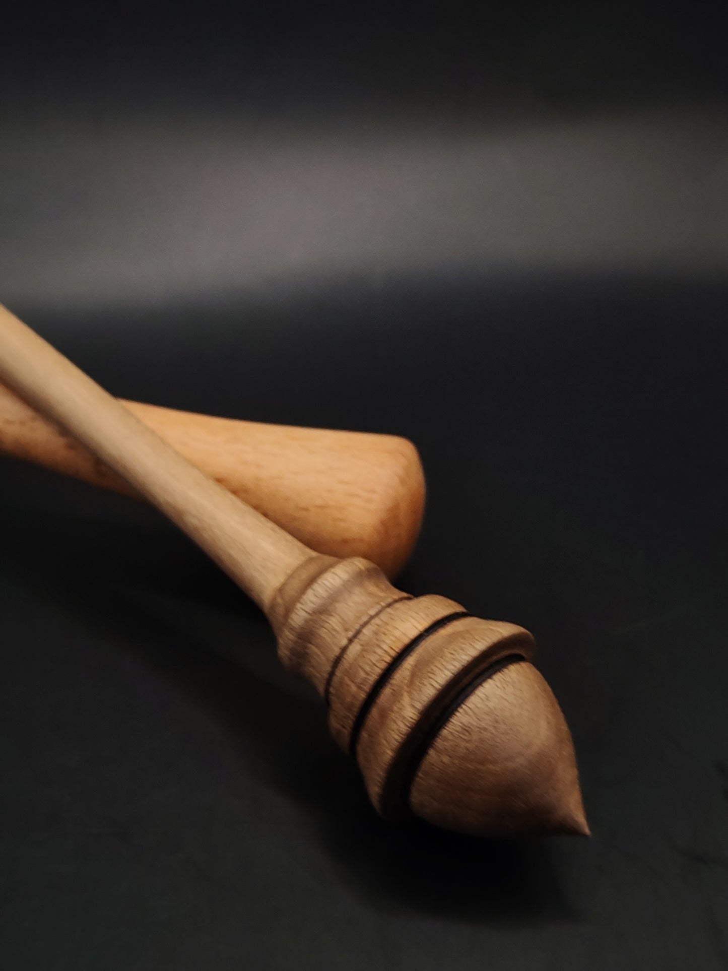 Support Spindle – Walnut Wood, 26.5 cm / 10.4″, 21 g + Beech Lap Bowl