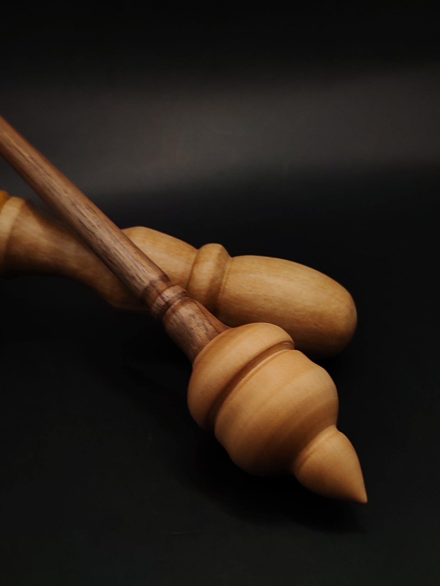 Support Spindle – Walnut Shaft & Ash Whorl, 25.5 cm / 10″, 23 g + Lap Bowl