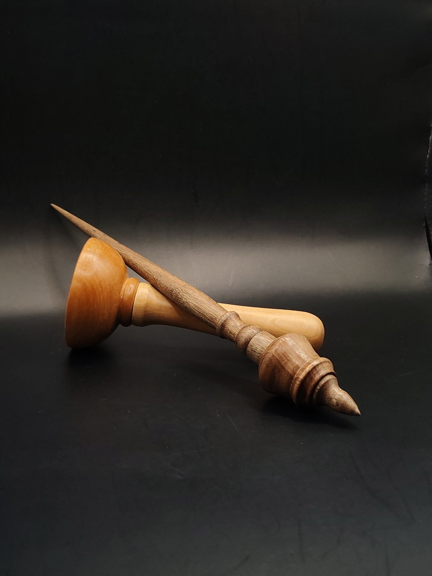 Support Spindle – Walnut Wood, 25 cm / 9.8″, 22 g + Pear Lap Bowl