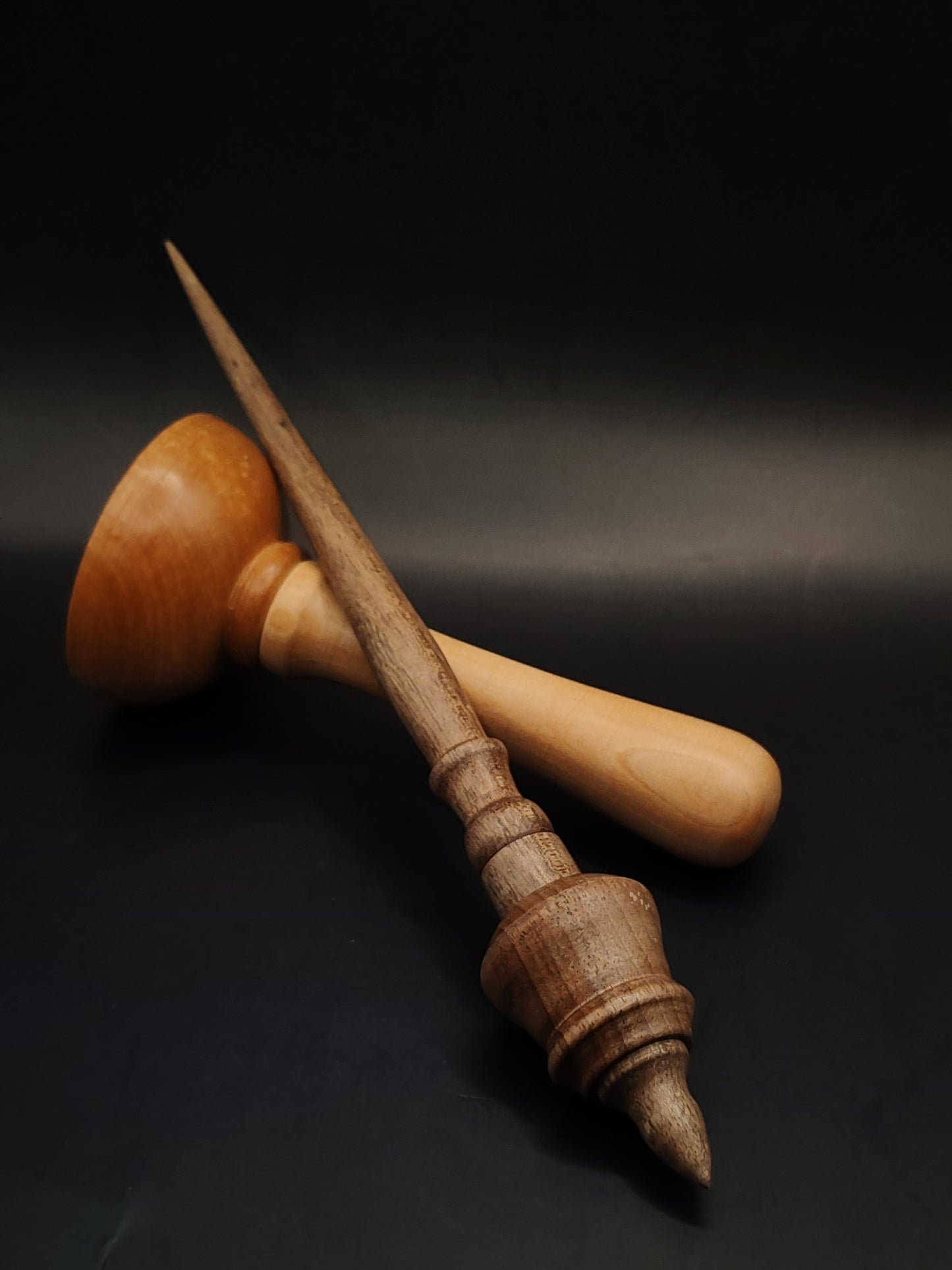 Support Spindle – Walnut Wood, 25 cm / 9.8″, 22 g + Pear Lap Bowl
