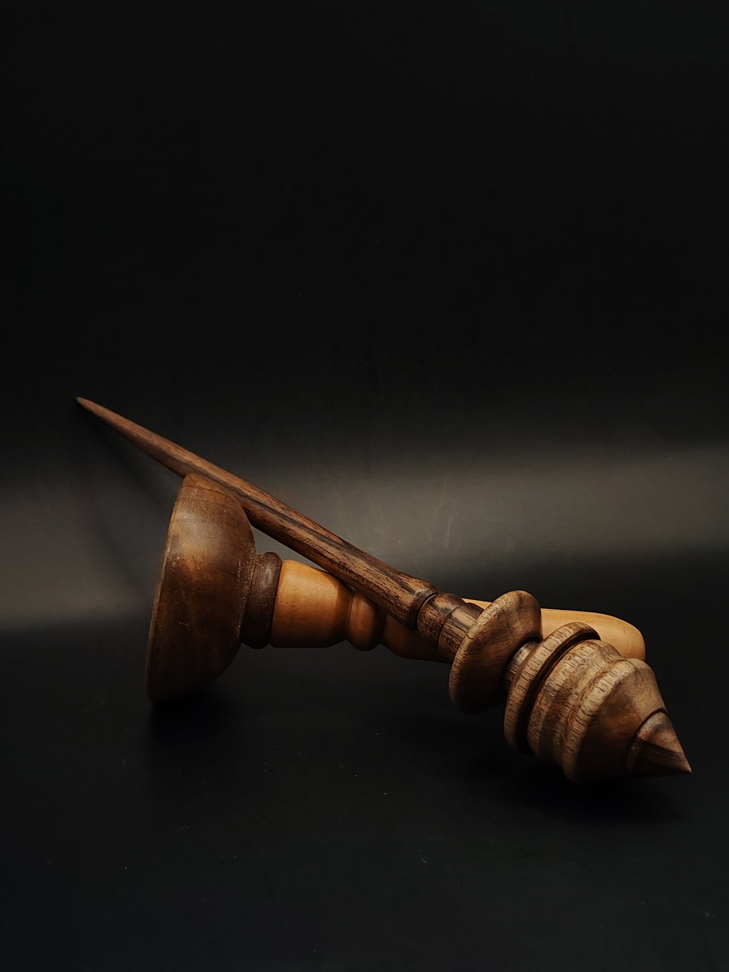 Support Spindle – Walnut Wood, 23 cm / 9″, 34 g + Walnut Pear Bowl