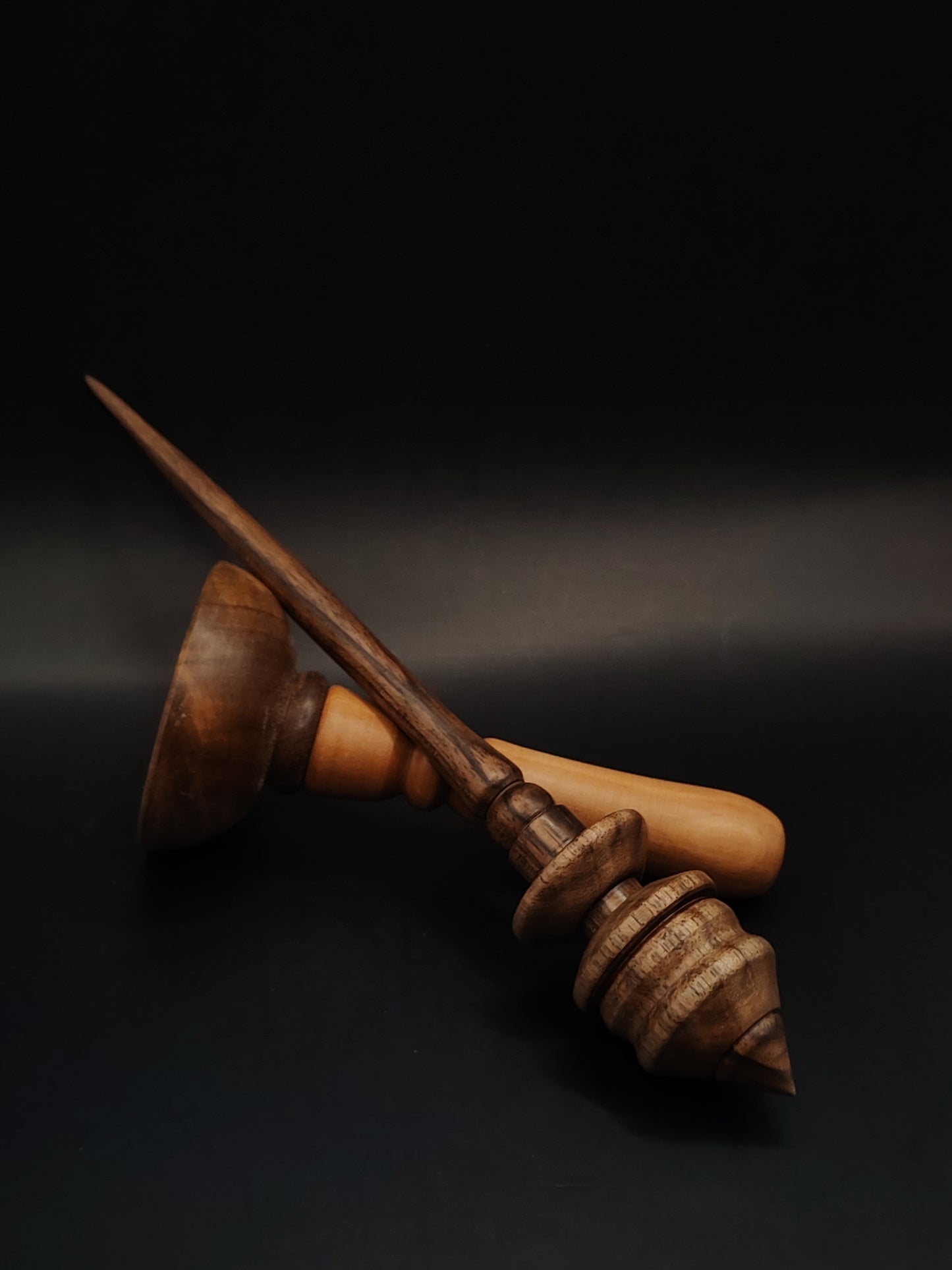 Support Spindle – Walnut Wood, 23 cm / 9″, 34 g + Walnut Pear Bowl