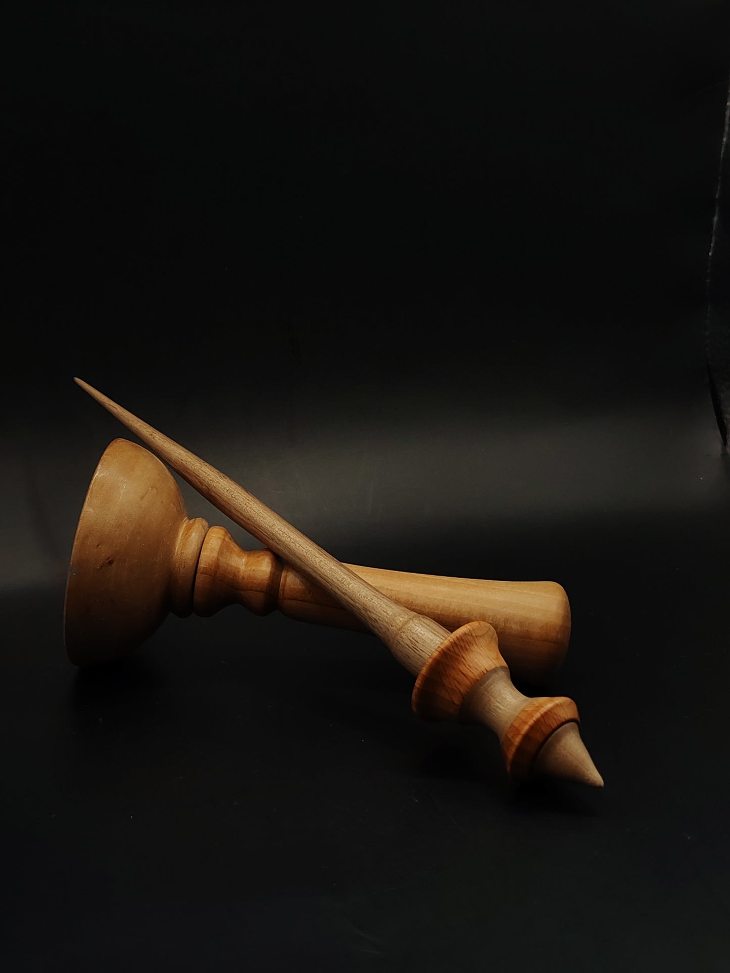 Support Spindle – Beech & Walnut, 22 cm / 8.7″, 13 g + Pear Lap Bowl
