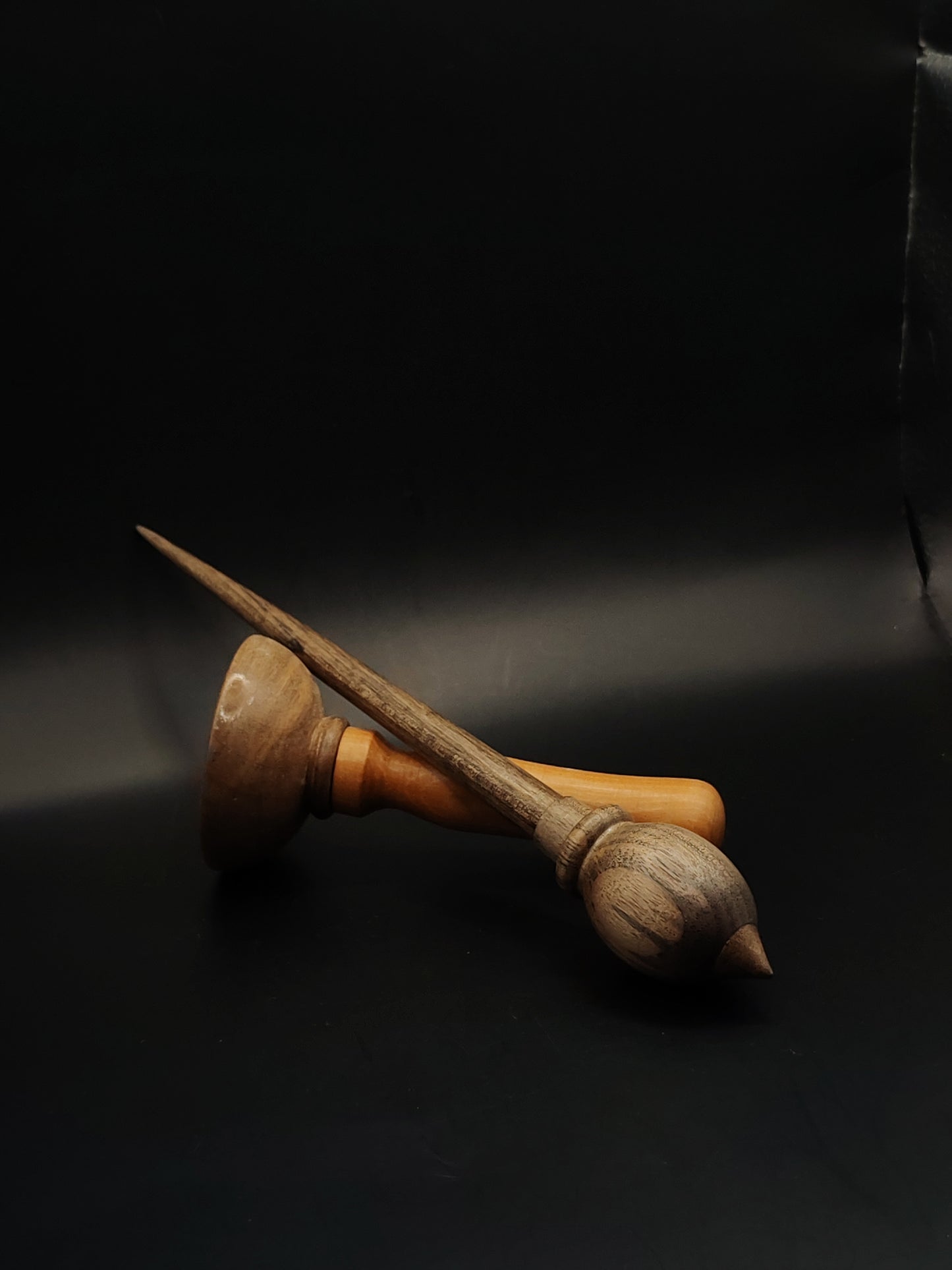 Support Spindle – Walnut Wood, 24.5 cm / 9.6″, 30 g + Pear Walnut Lap Bowl