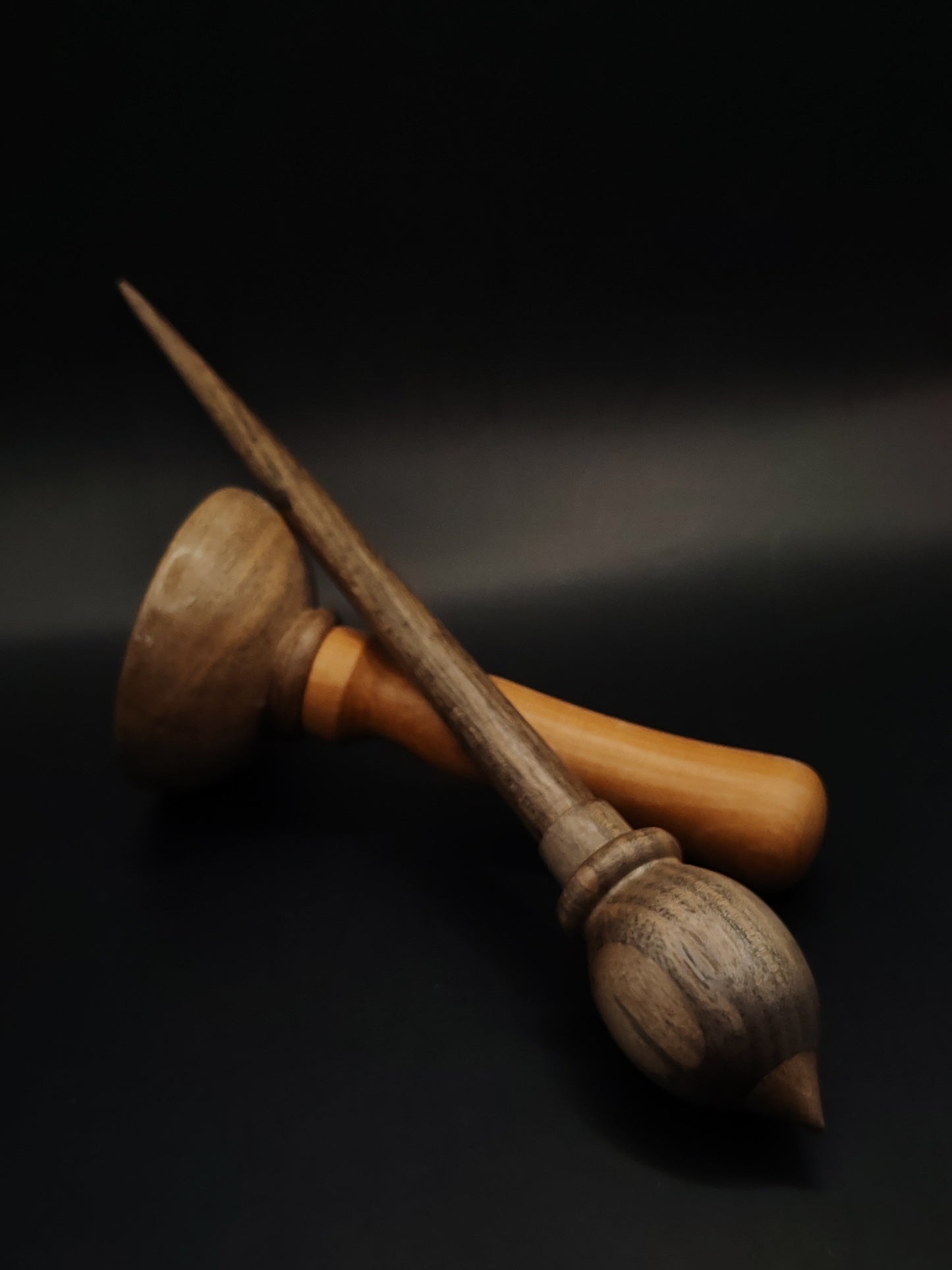 Support Spindle – Walnut Wood, 24.5 cm / 9.6″, 30 g + Pear Walnut Lap Bowl