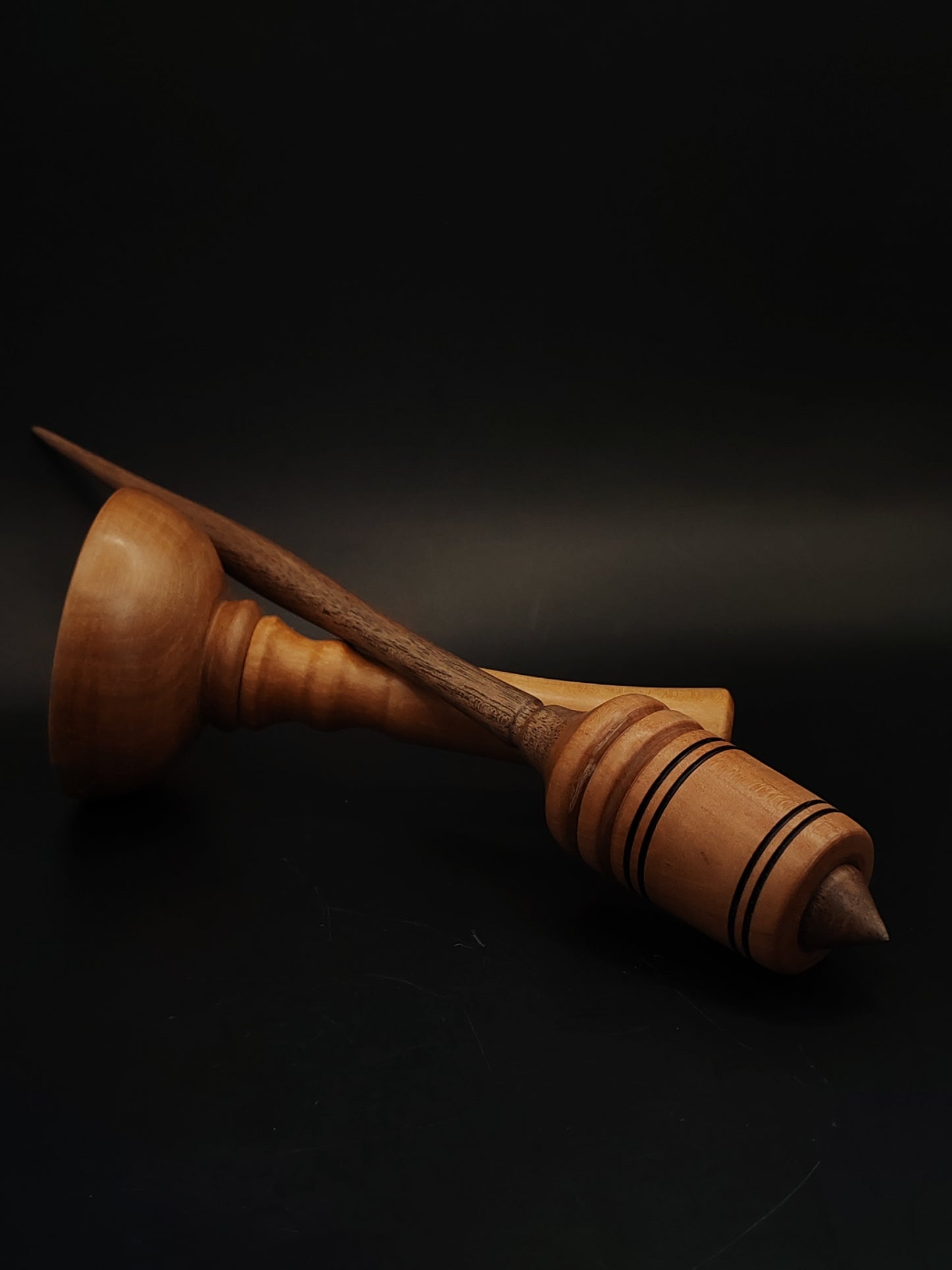 Support Spindle for Yarn Spinning – Walnut & Pear, 24.5 cm (9.6″), 37 g Lap Bowl