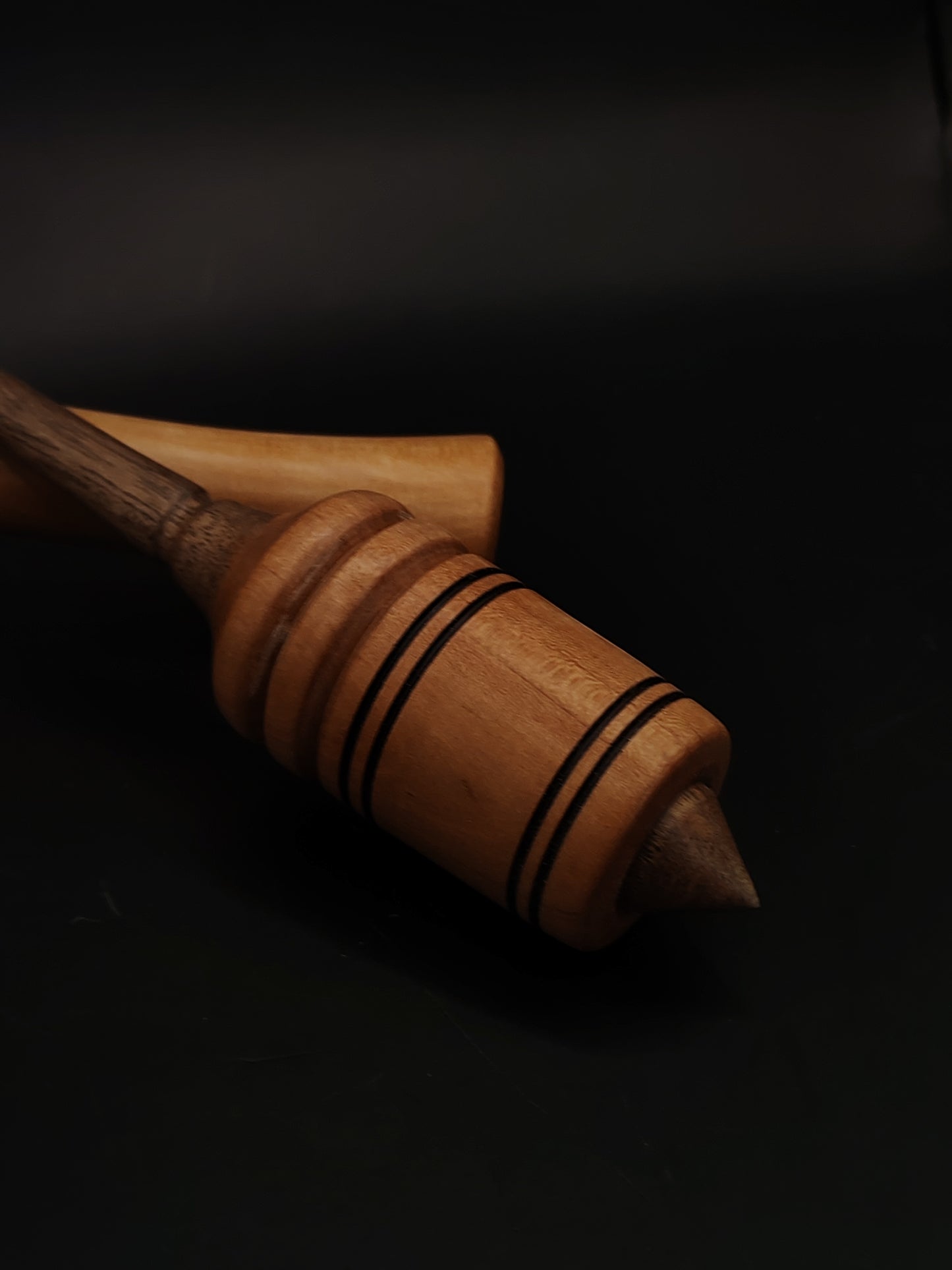 Support Spindle for Yarn Spinning – Walnut & Pear, 24.5 cm (9.6″), 37 g Lap Bowl