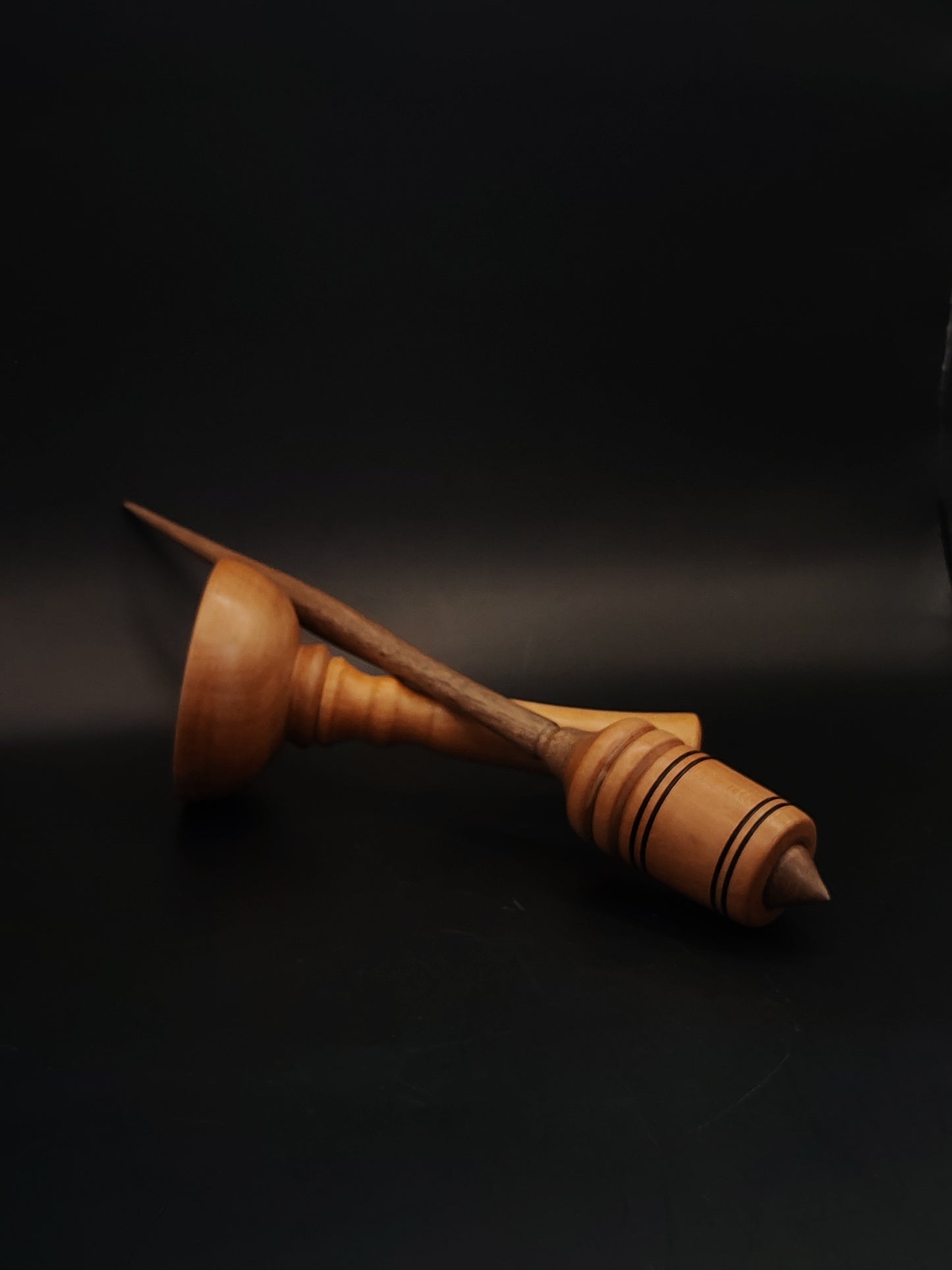 Support Spindle for Yarn Spinning – Walnut & Pear, 24.5 cm (9.6″), 37 g Lap Bowl