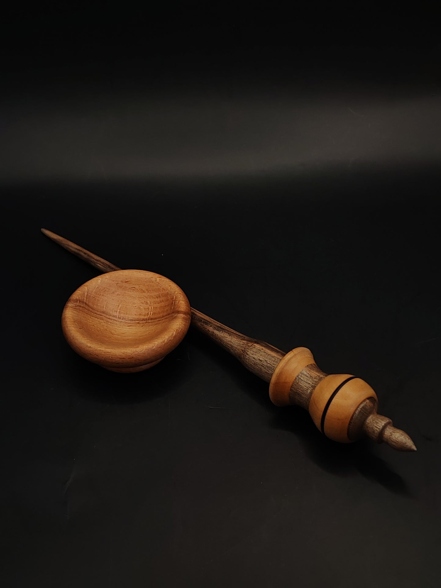 Support Spindle for Yarn Spinning – Walnut & Pear, 23 cm (9.1″), 15 g Bowl