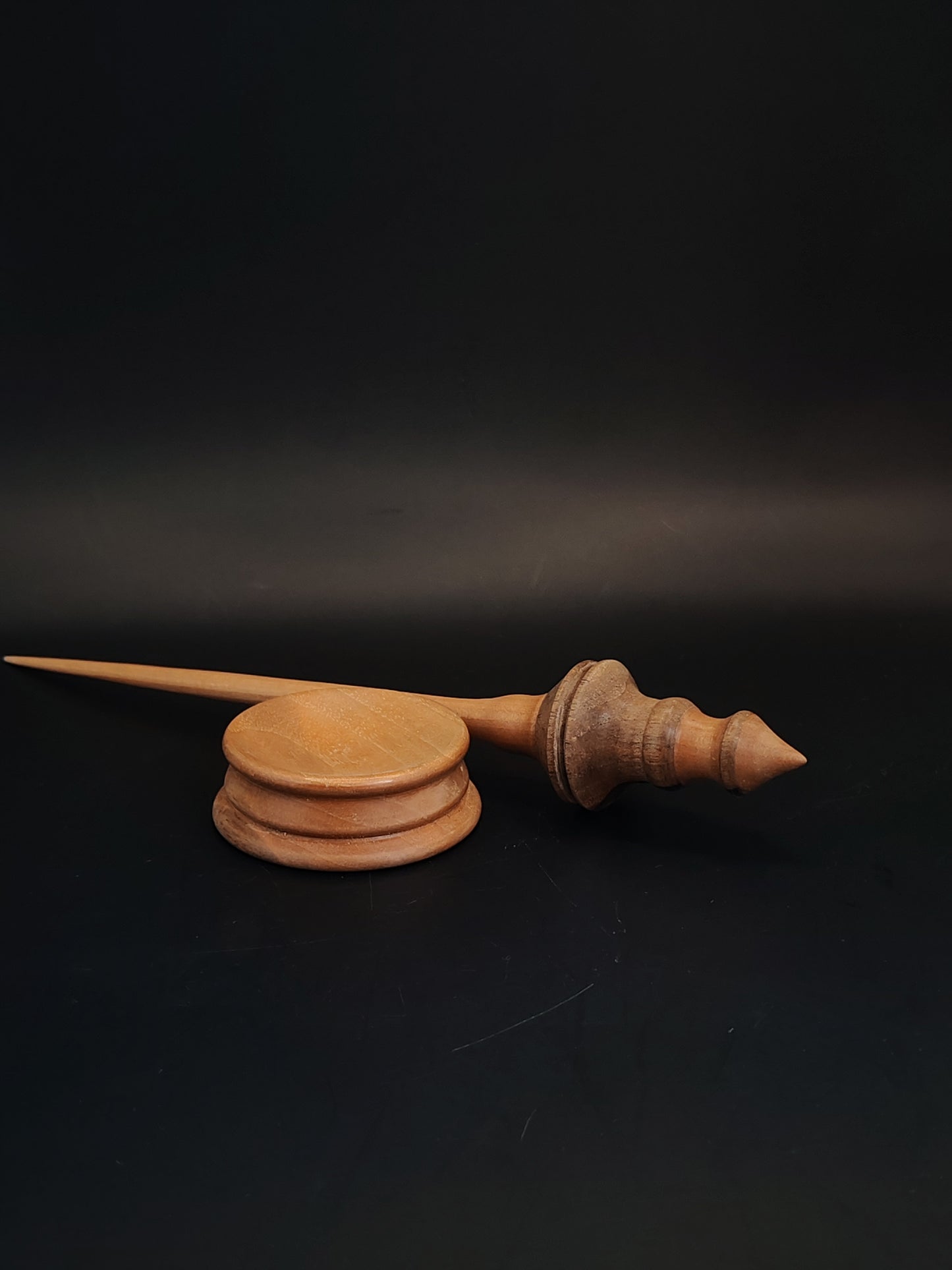 Support Spindle for Yarn Spinning – Pear & Walnut, 24 cm (9.4″), 19 g Bowl