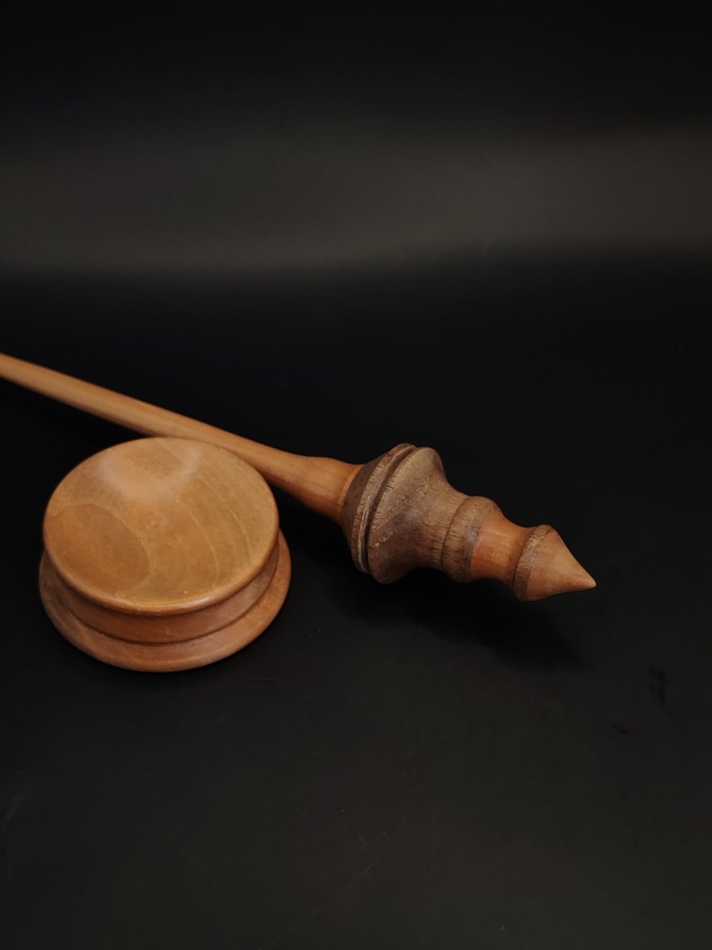 Support Spindle for Yarn Spinning – Pear & Walnut, 24 cm (9.4″), 19 g Bowl