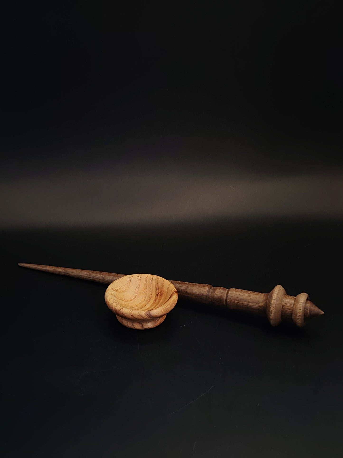 Support Spindle for Yarn Spinning – Walnut Wood, 24 cm (9.4″), 17 g Bowl