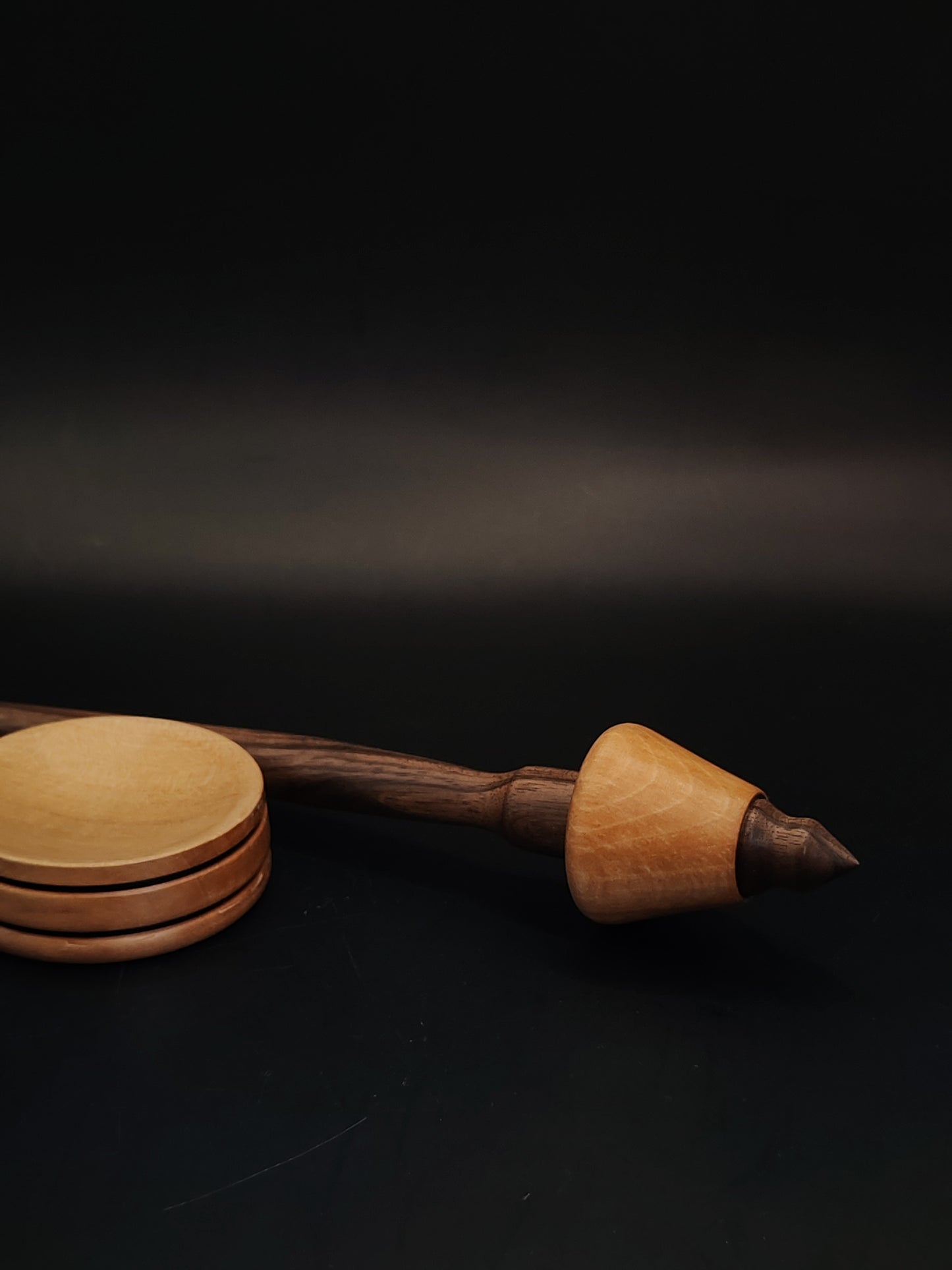 Support Spindle for Yarn Spinning – Walnut & Sycamore, 25 cm (9.8″), 26 g Bowl