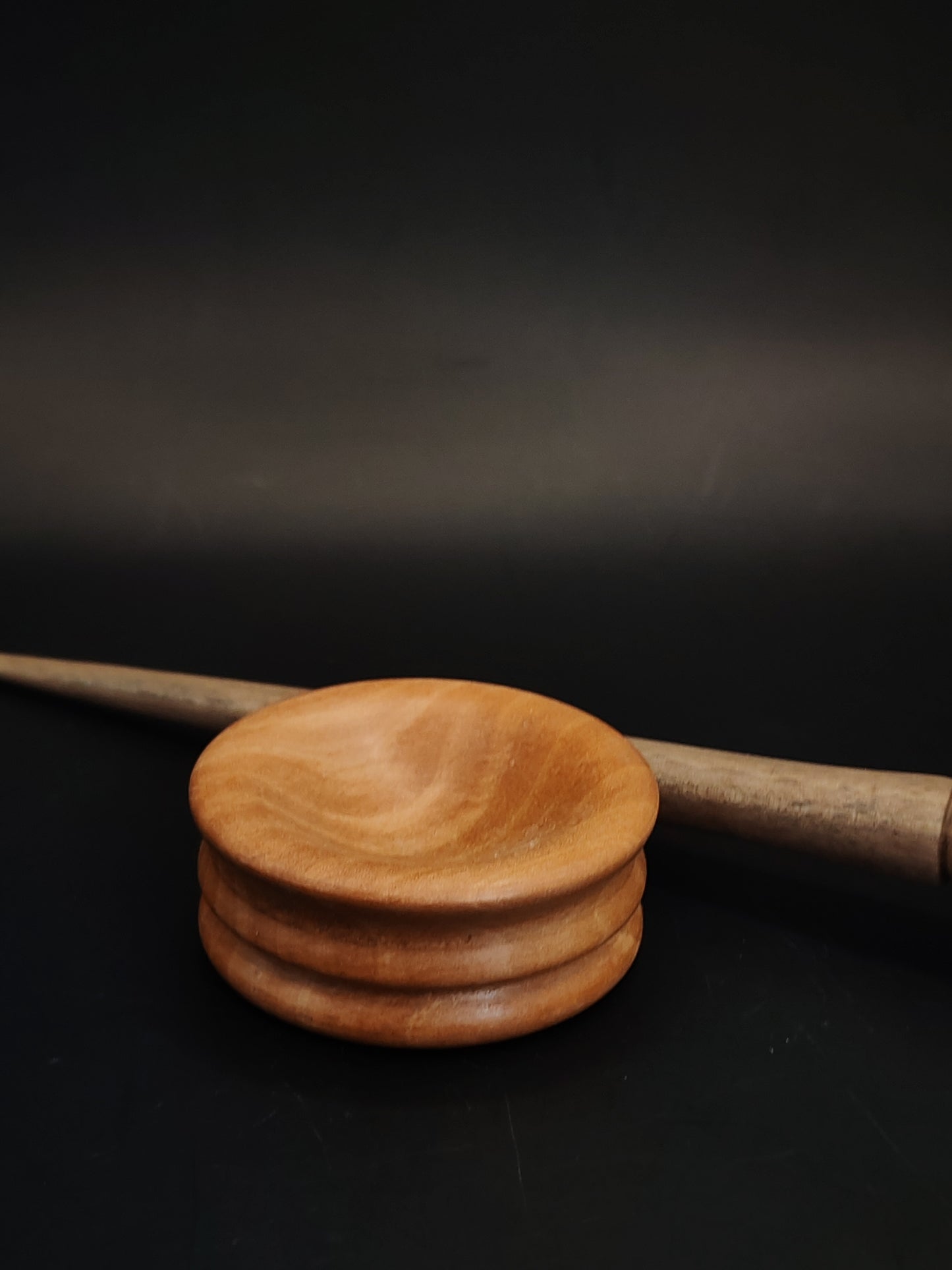 Support Spindle for Yarn Spinning – Walnut & Pear, 25.5 cm (10″), 20 g Bowl