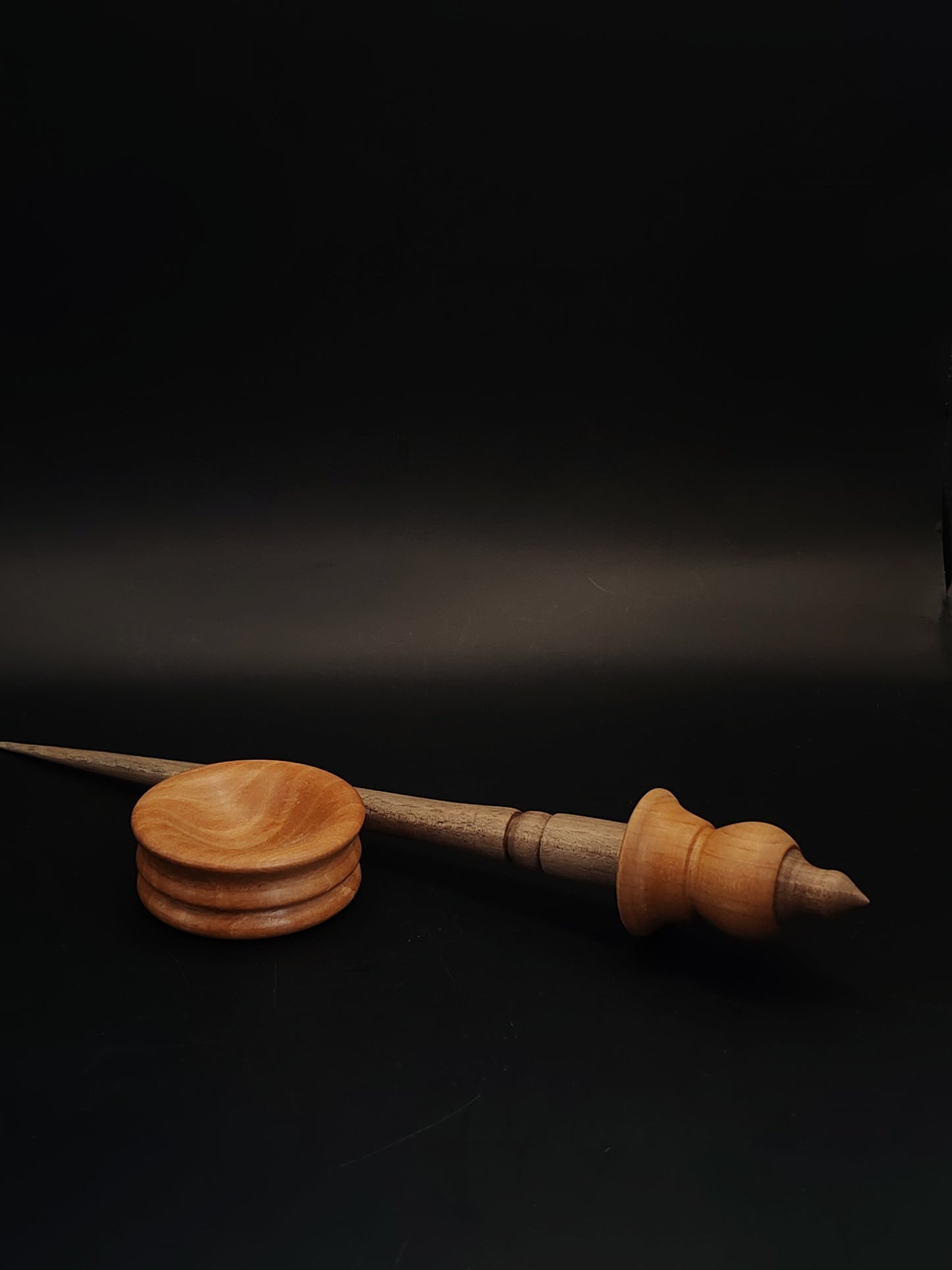 Support Spindle for Yarn Spinning – Walnut & Pear, 25.5 cm (10″), 20 g Bowl