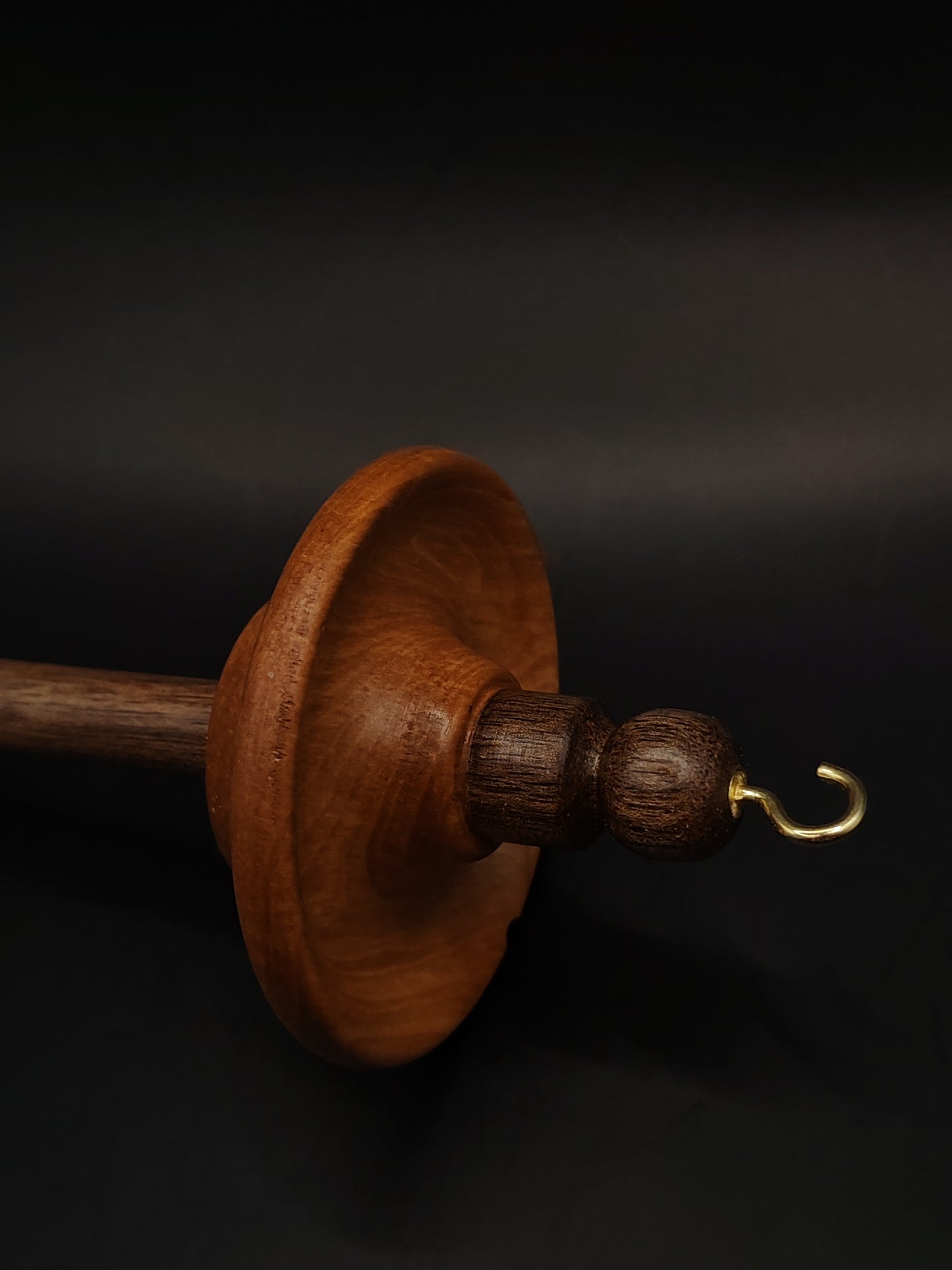 Drop Spindle Yarn Spinning Tool 34g Wooden Spindle Walnut Shaft Pear Whorl