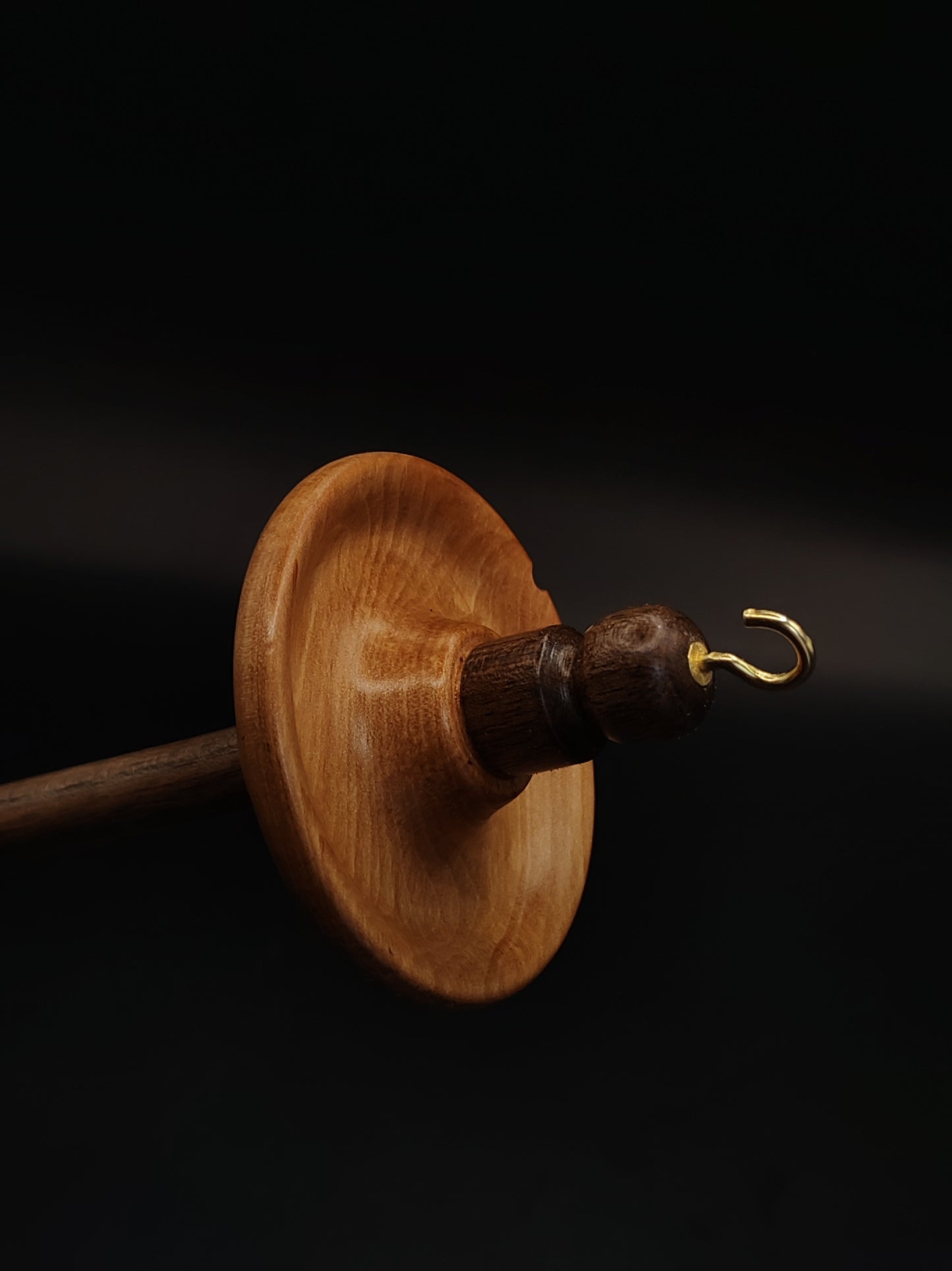 Drop Spindle Yarn Spinning Tool 34g Wooden Spindle Walnut Shaft Pear Whorl