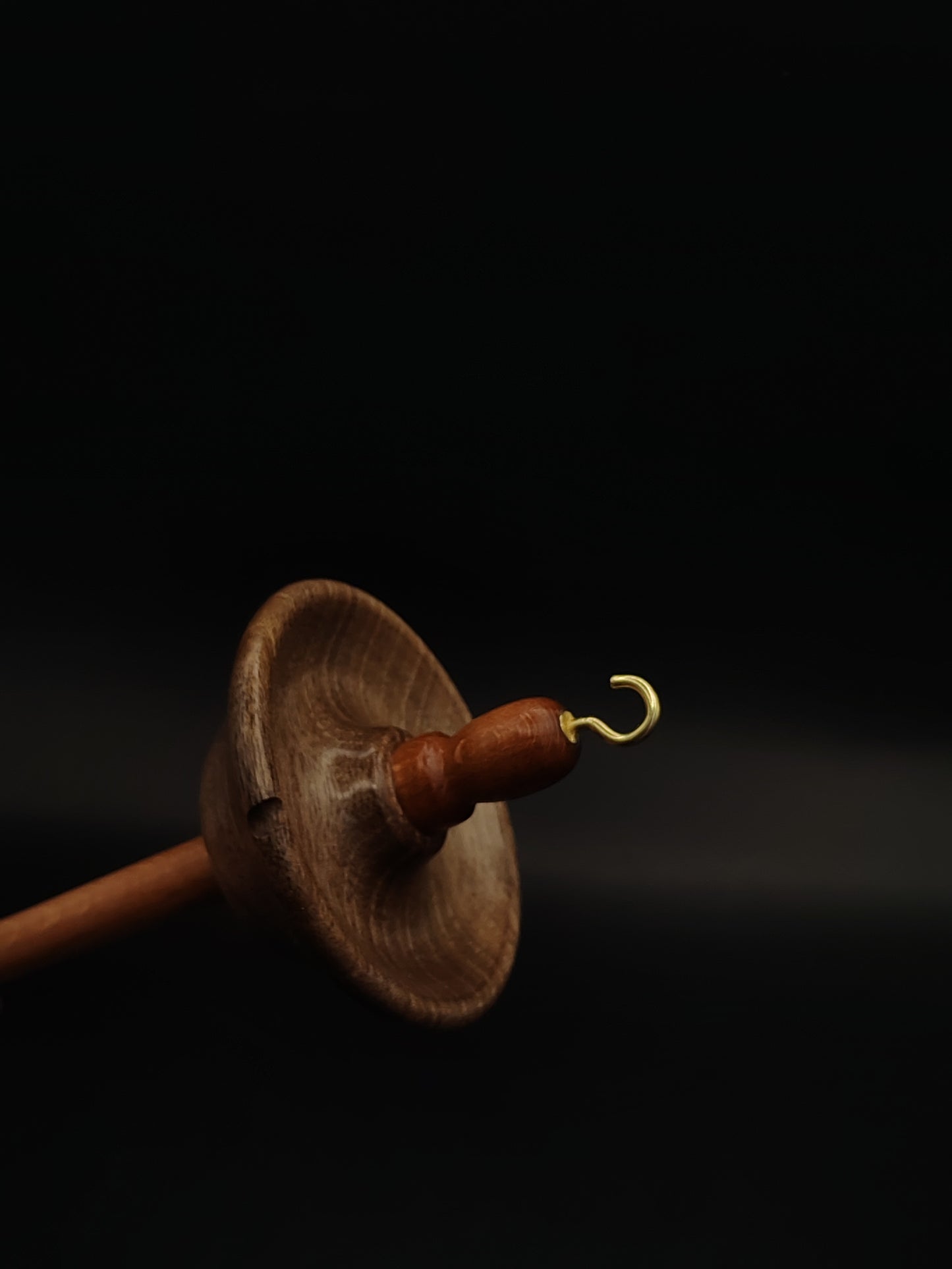 Drop Spindle Yarn Spinning Tool 35g Wooden Spindle Beech Shaft Walnut Whorl