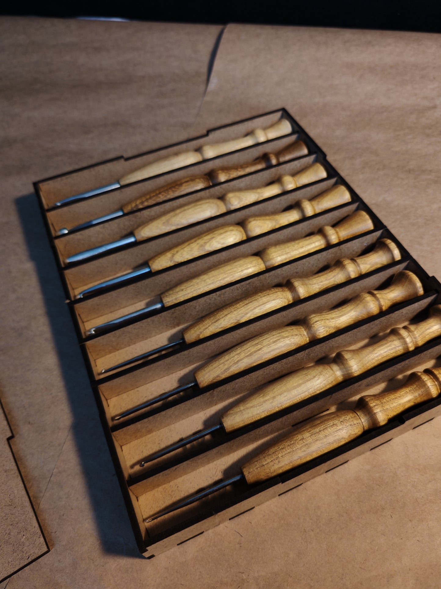 Crochet Hook Set 8 Sizes Wooden Handle Metal Hooks with Storage Box Handmade