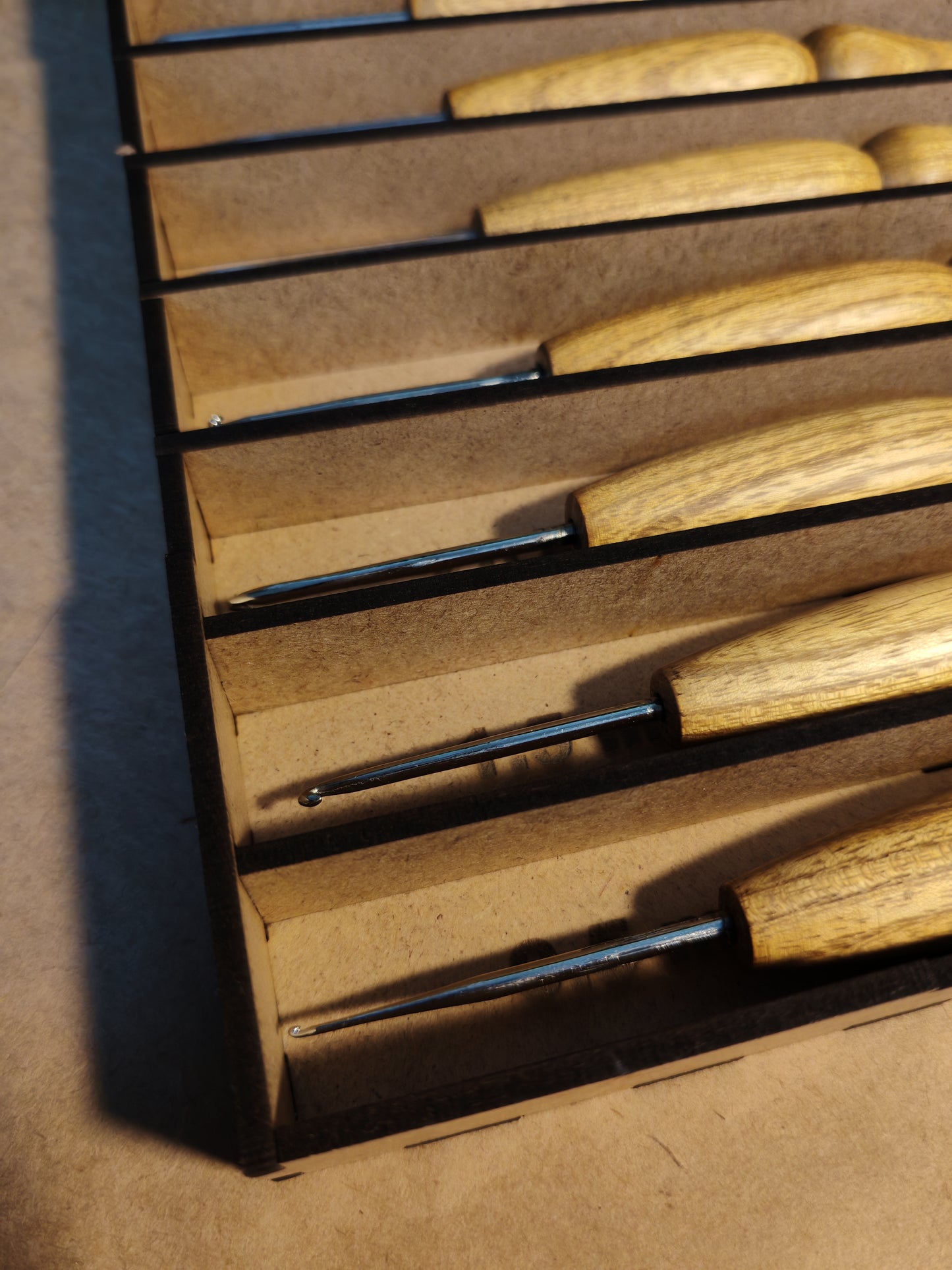 Crochet Hook Set 8 Sizes Wooden Handle Metal Hooks with Storage Box Handmade