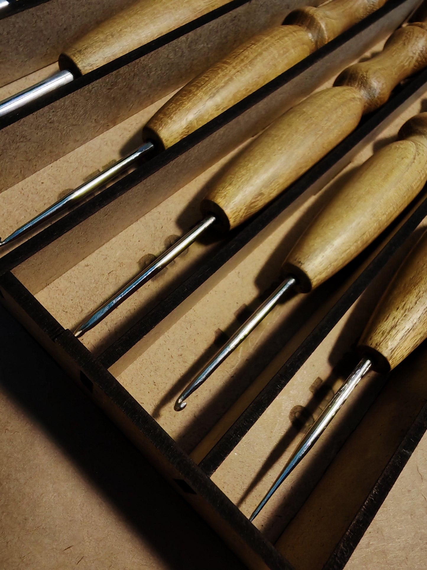 Crochet Hook Set 8 Sizes Wooden Handle Metal Hooks with Storage Box Handmade