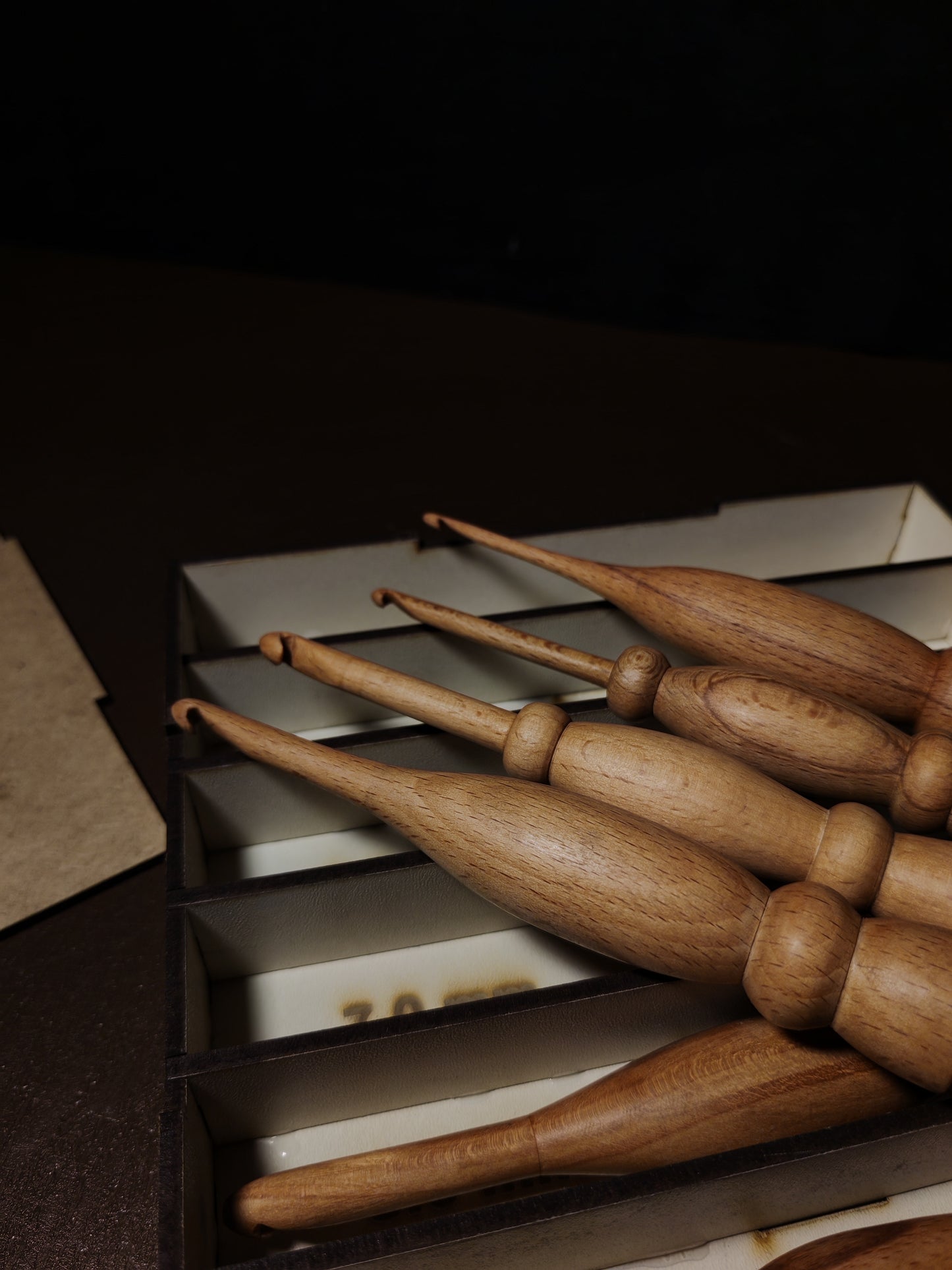 Crochet Hook Set Wooden Handle Hooks with Storage Box Handmade Beech Wood