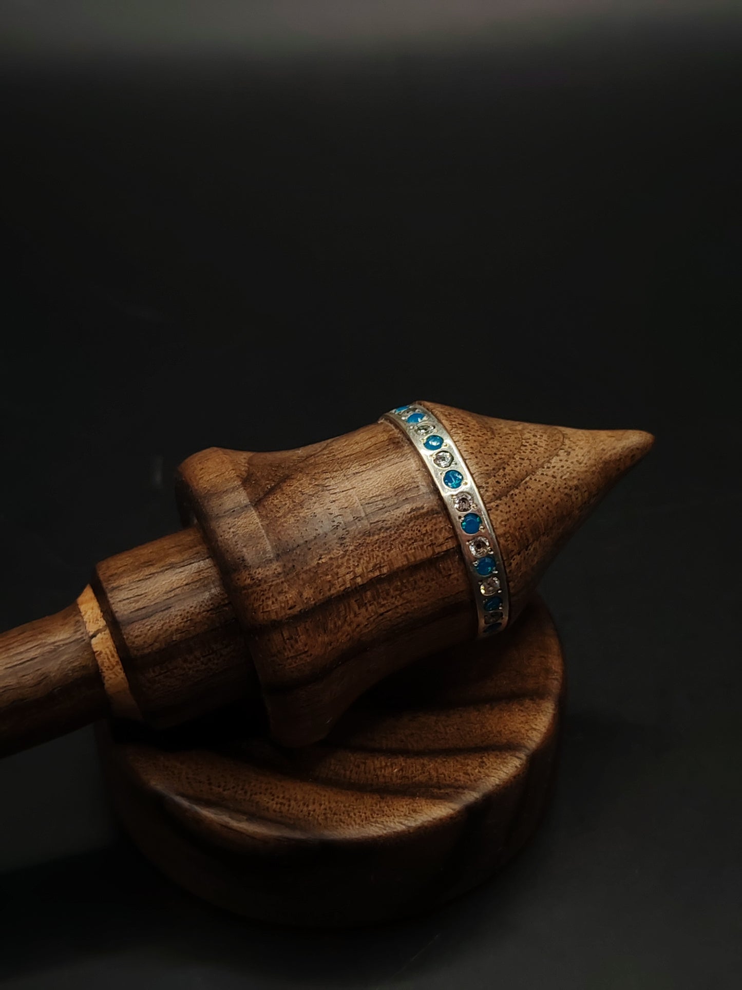 Walnut Support Spindle with Stone-Set Silver Ring – 25g