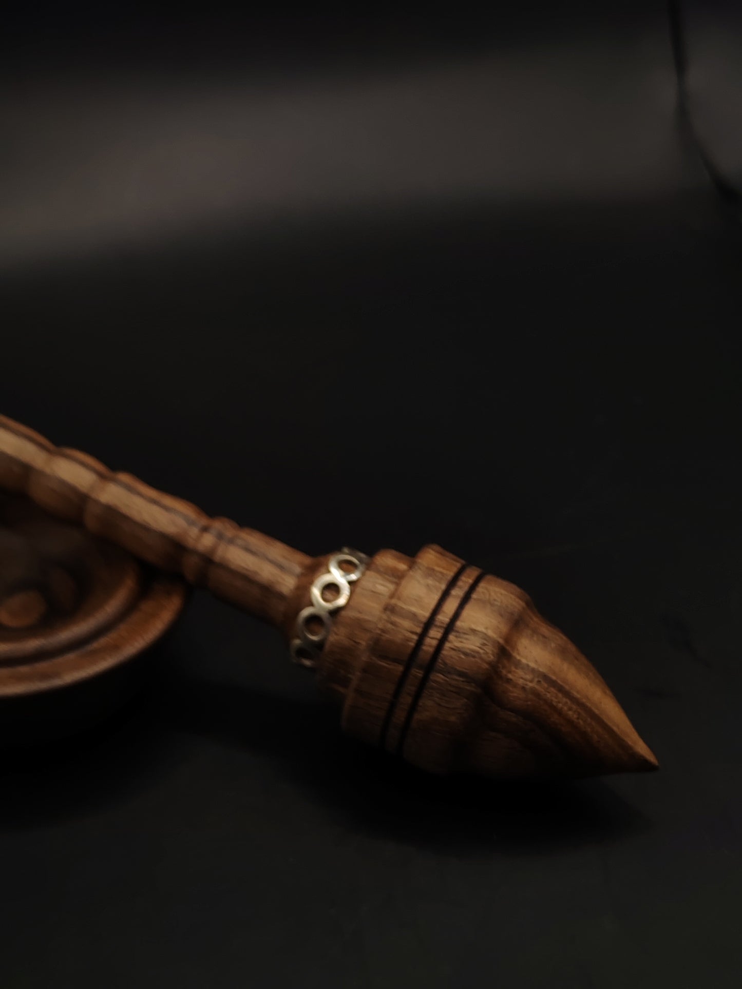 Walnut Support Spindle with Silver Ring – 23g