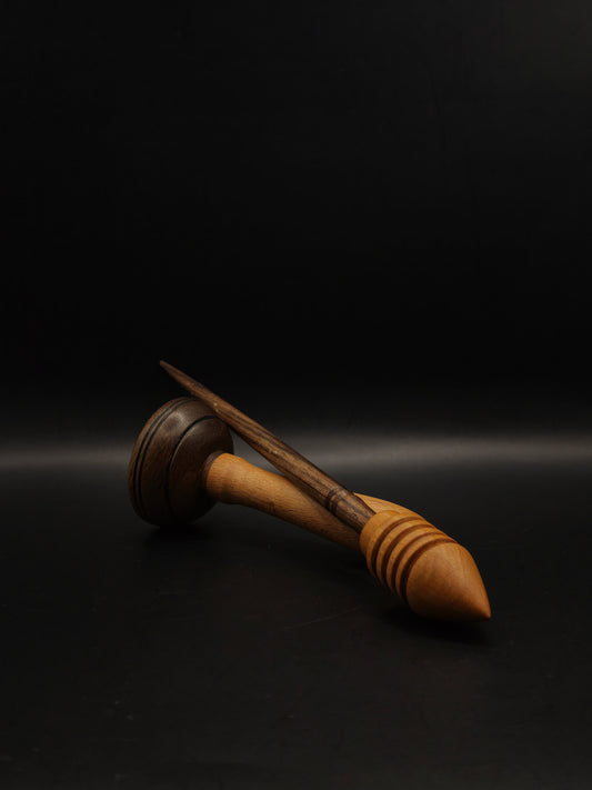 Walnut Support Spindle with Pear Whorl – 30g / 1.06 oz