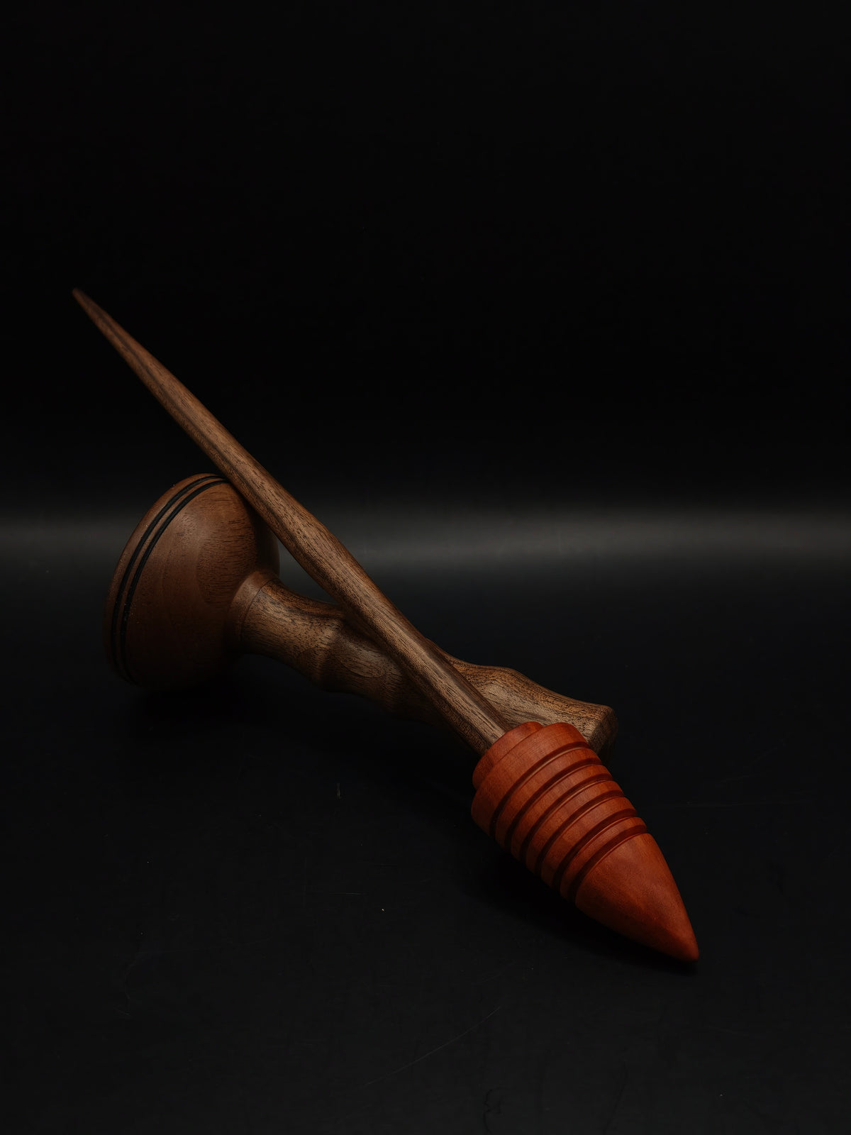 Walnut Support Spindle with Plum Whorl, 30g / 1.06 oz | Kravelli