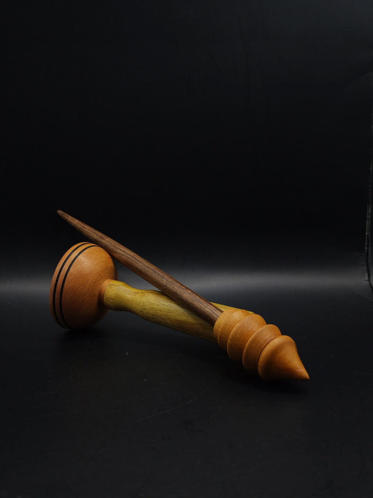 Walnut Support Spindle with Pear Whorl – 29g / 1.02 oz
